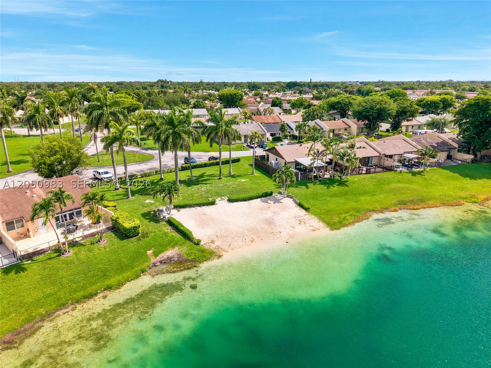 DEVON-AIRE VILLAS SEC 6 - Residential