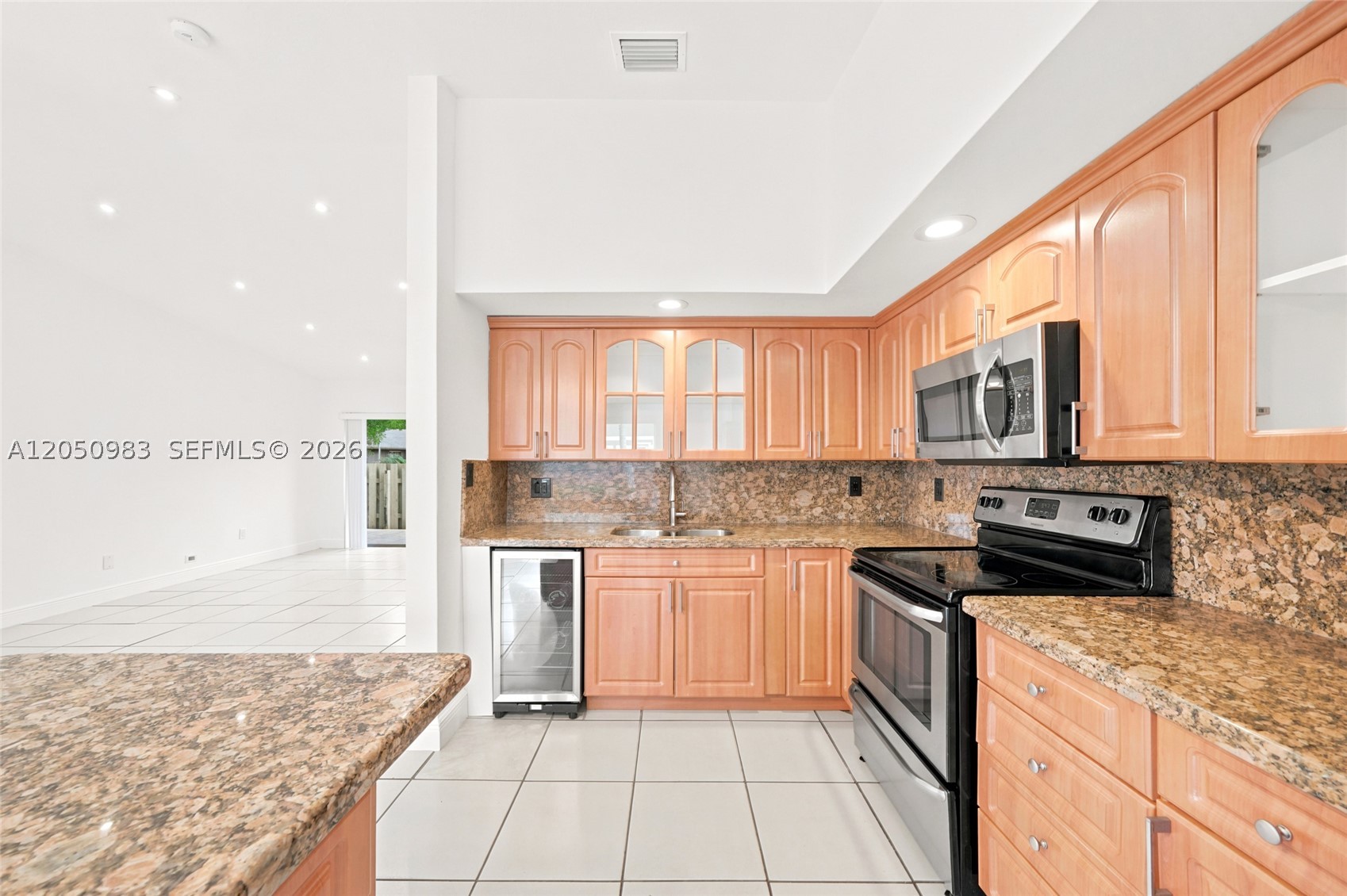 DEVON-AIRE VILLAS SEC 6 - Residential
