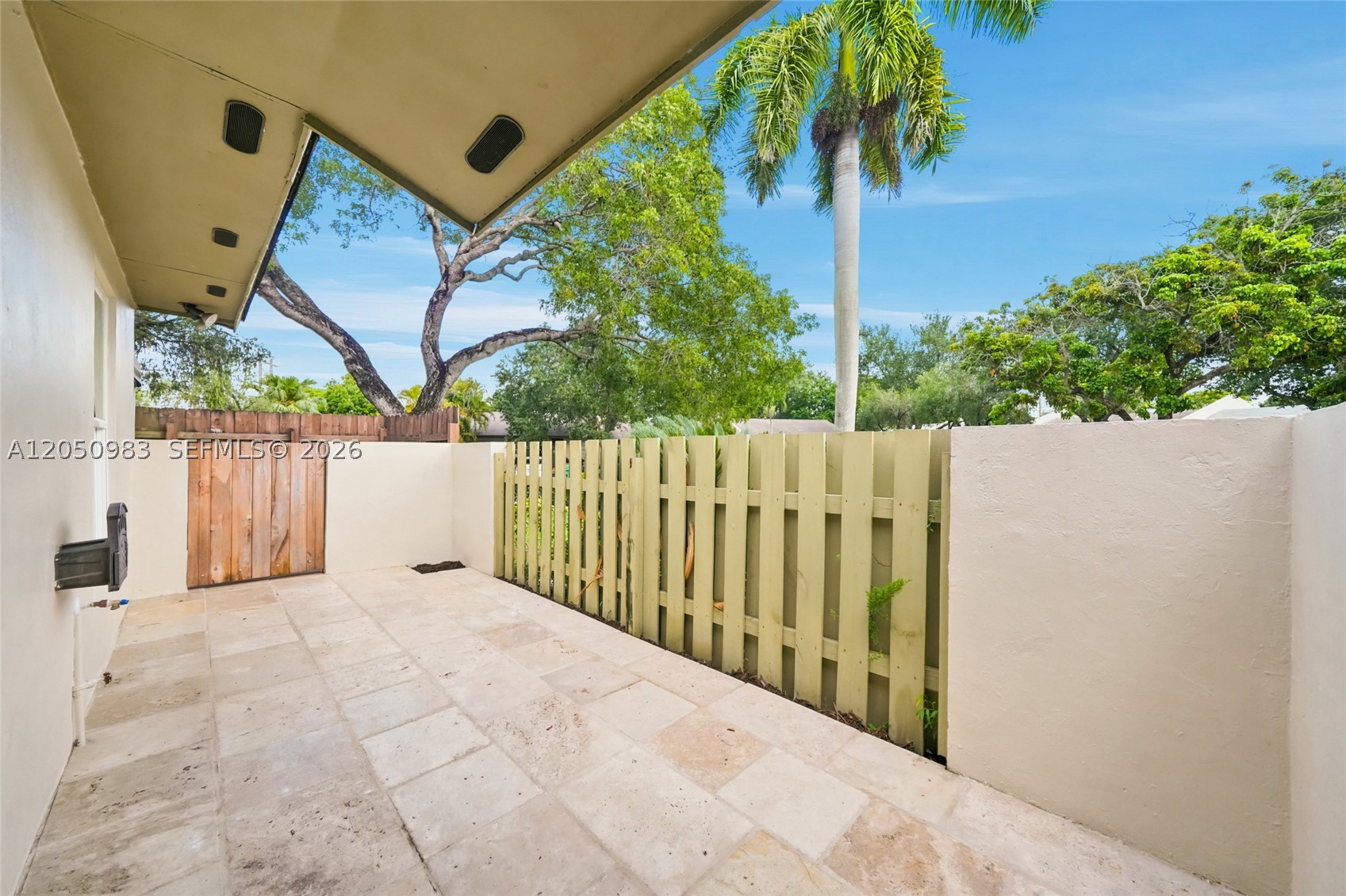 DEVON-AIRE VILLAS SEC 6 - Residential