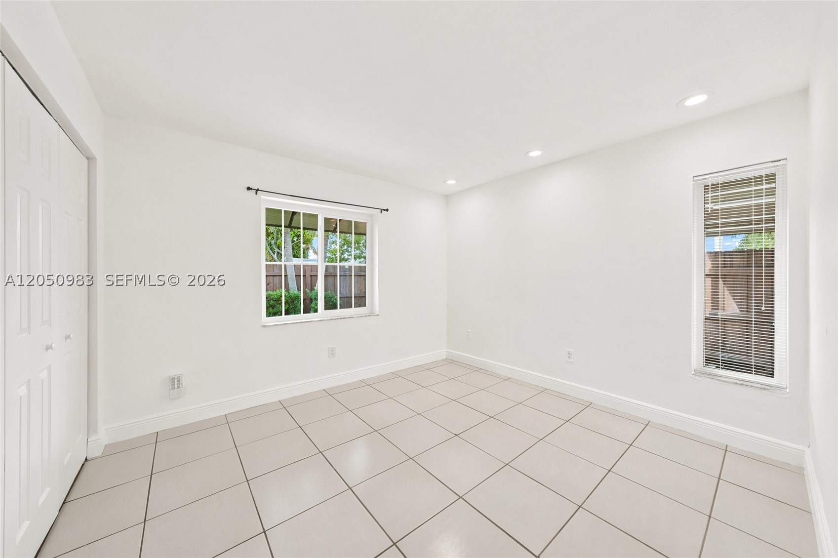 DEVON-AIRE VILLAS SEC 6 - Residential