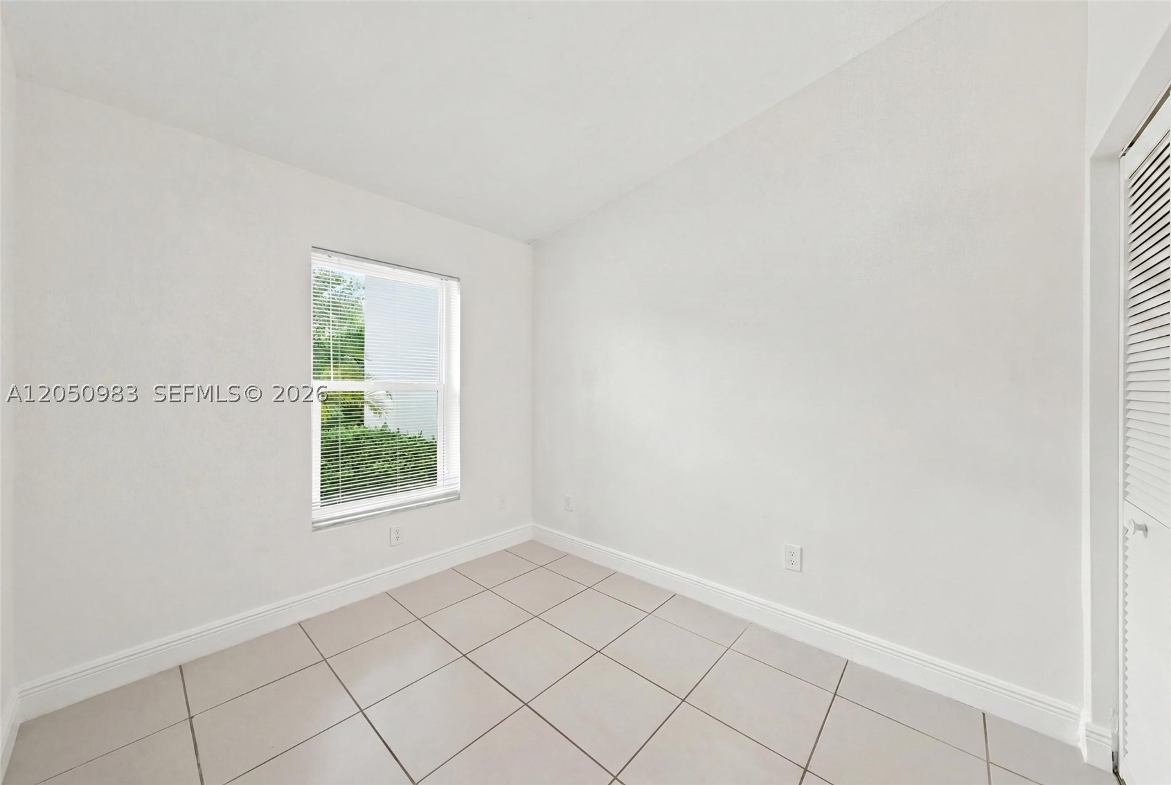 DEVON-AIRE VILLAS SEC 6 - Residential