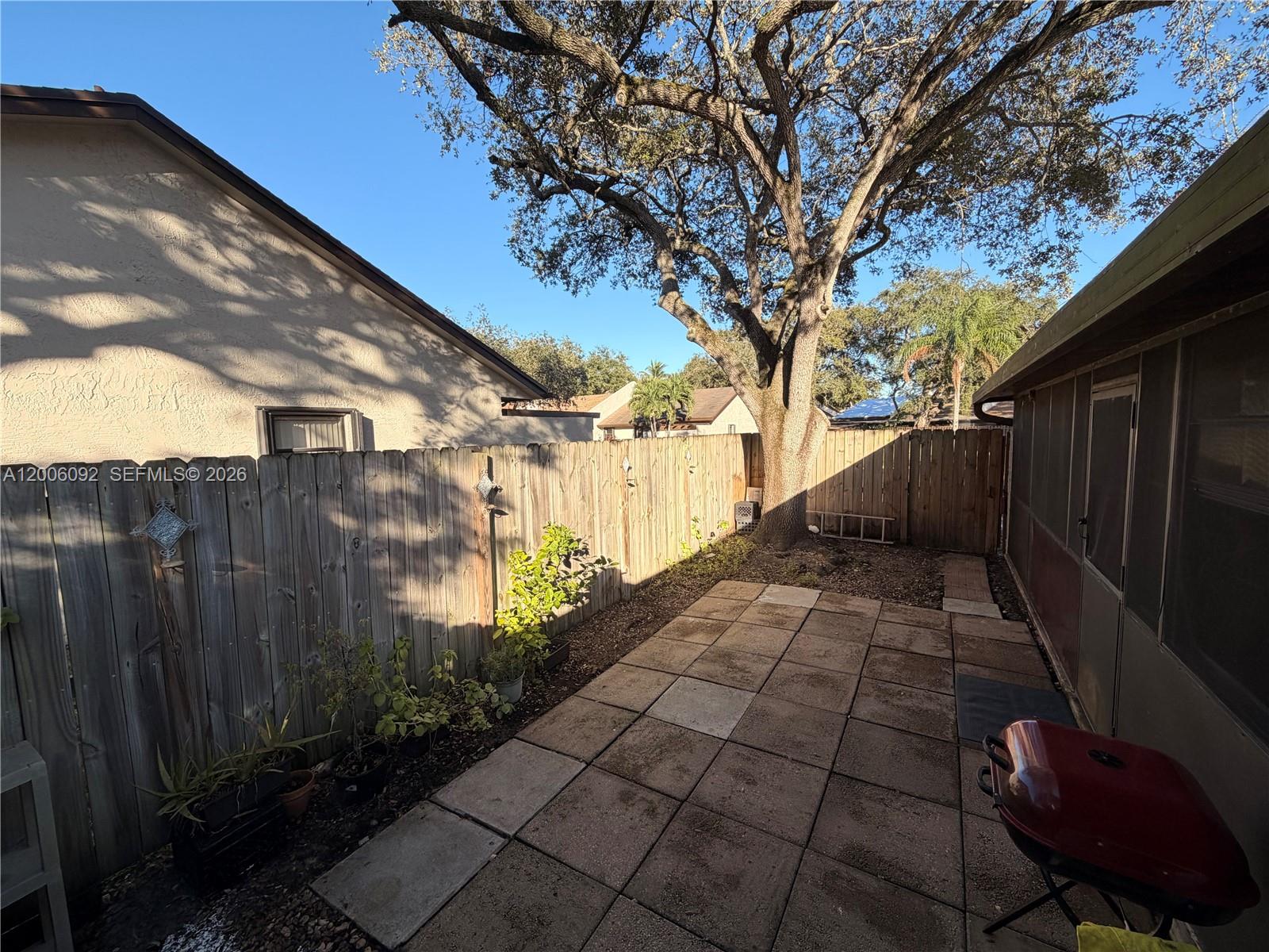 EVERGLADES SUGAR & LAND C - Residential