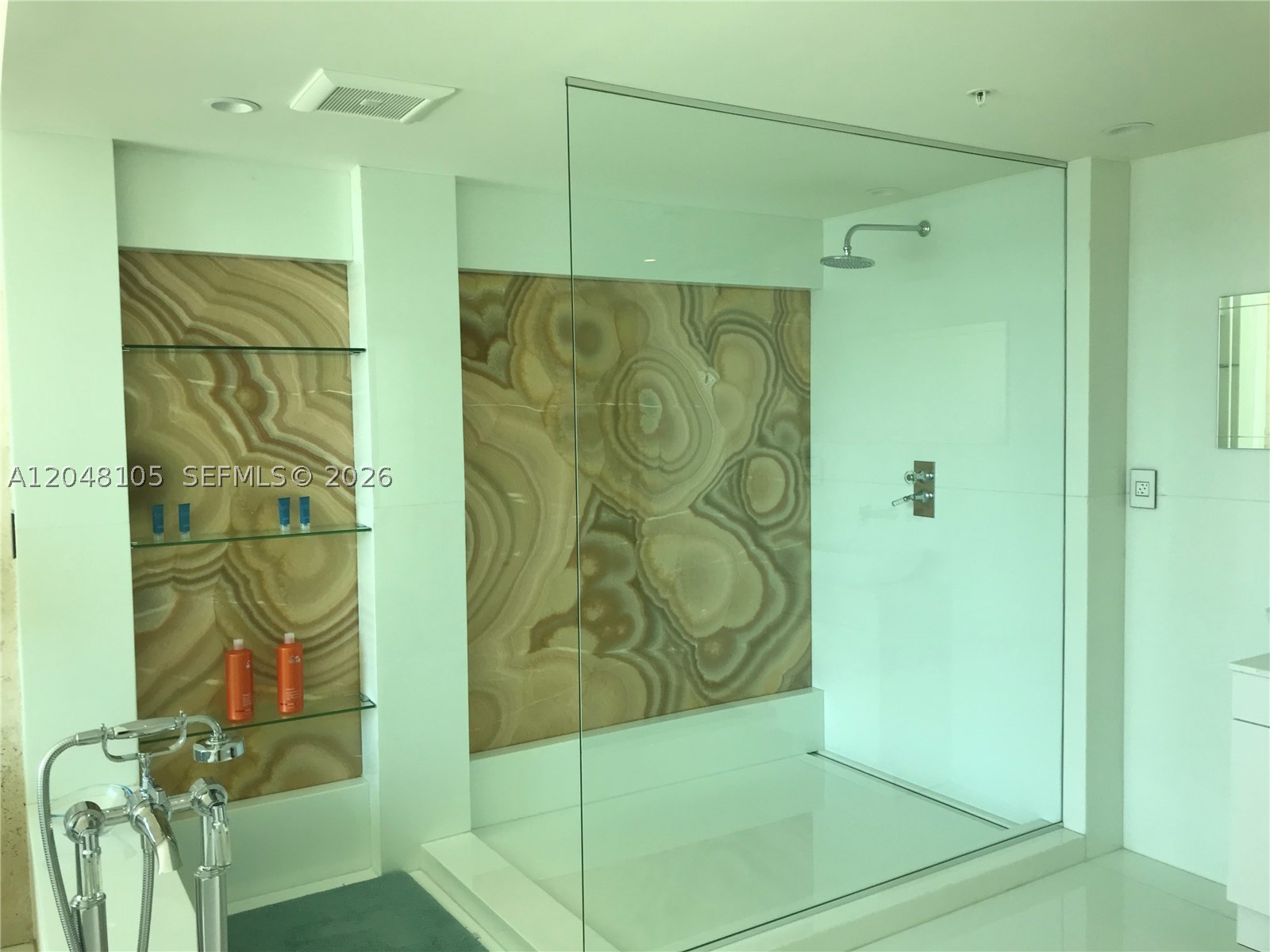 QUANTUM ON THE BAY CONDO - Residential Lease