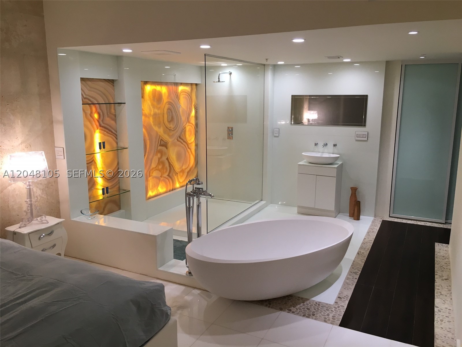 QUANTUM ON THE BAY CONDO - Residential Lease