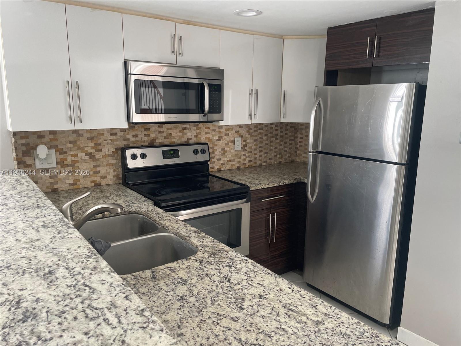 SANDPEBBLES TOWNHOUSE CON - Residential