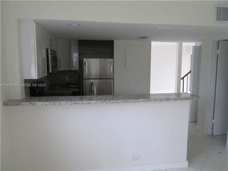 SANDPEBBLES TOWNHOUSE CON - Residential