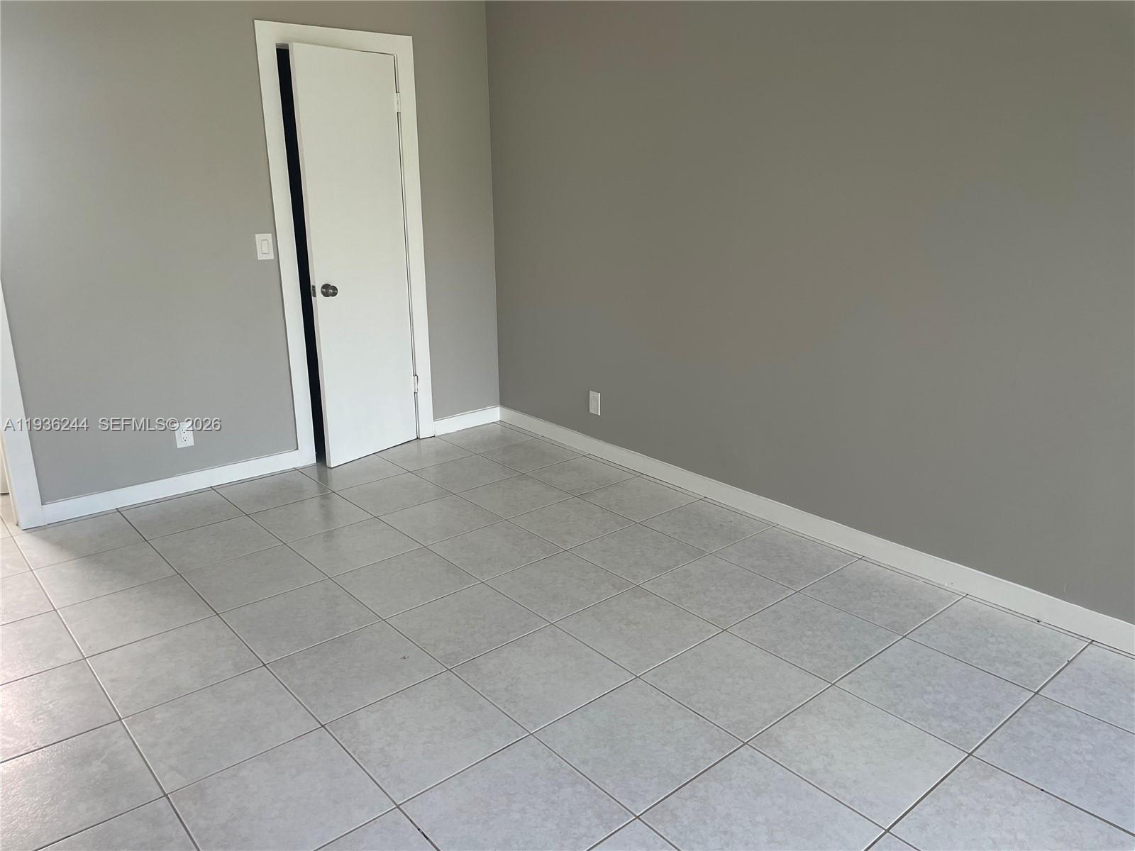 SANDPEBBLES TOWNHOUSE CON - Residential