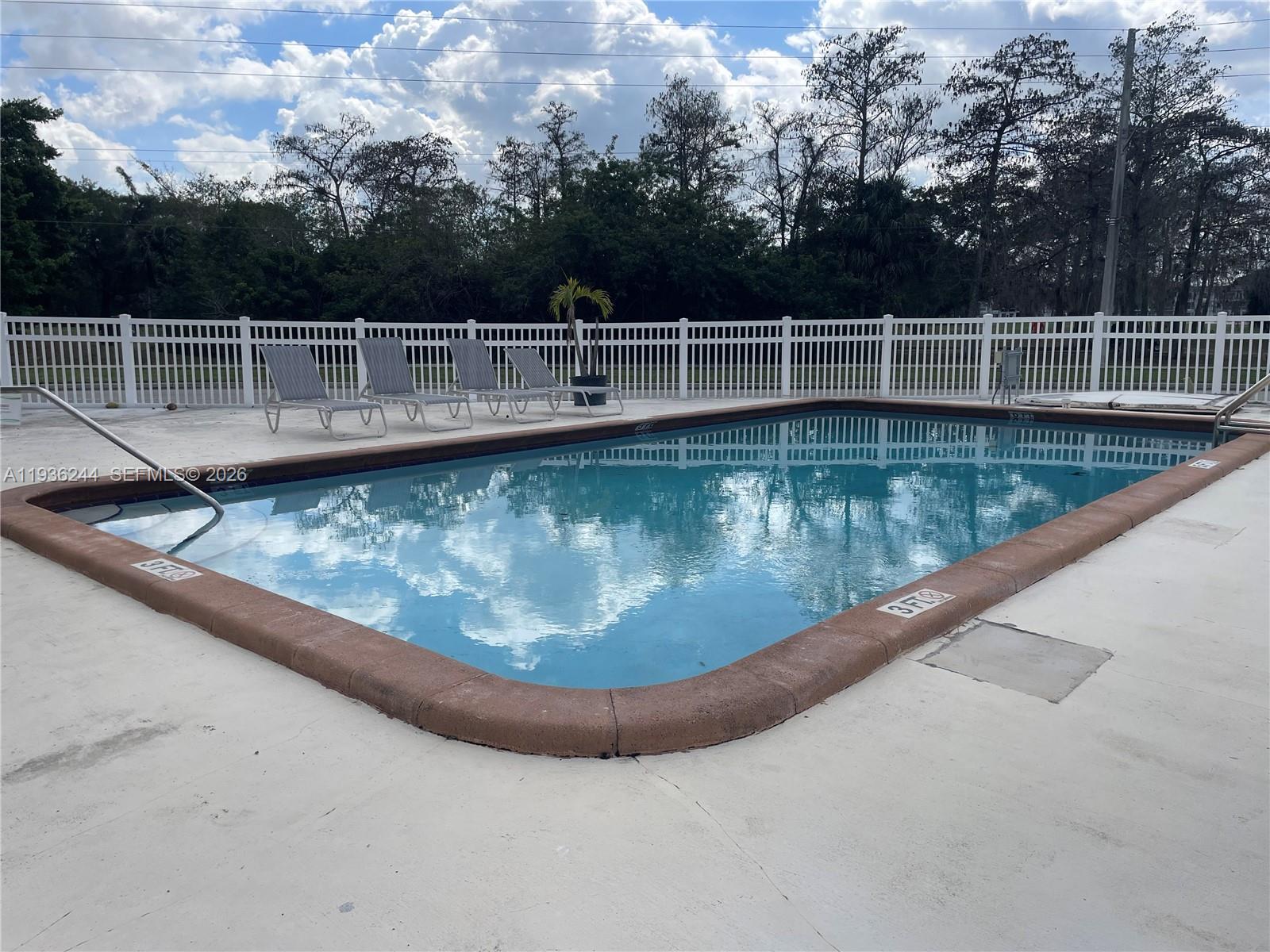 SANDPEBBLES TOWNHOUSE CON - Residential