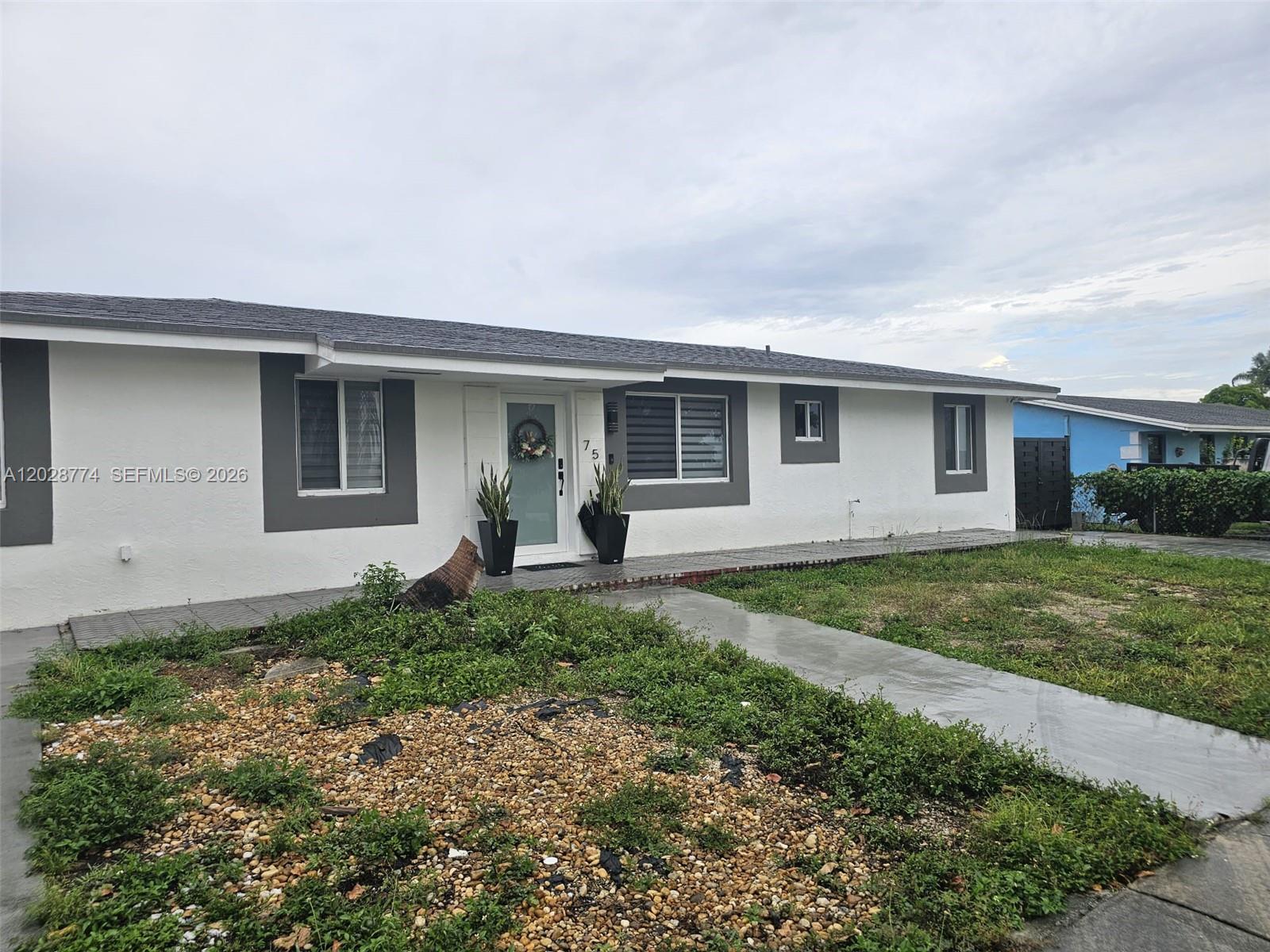 AVOCADO VILLAS - Residential Lease