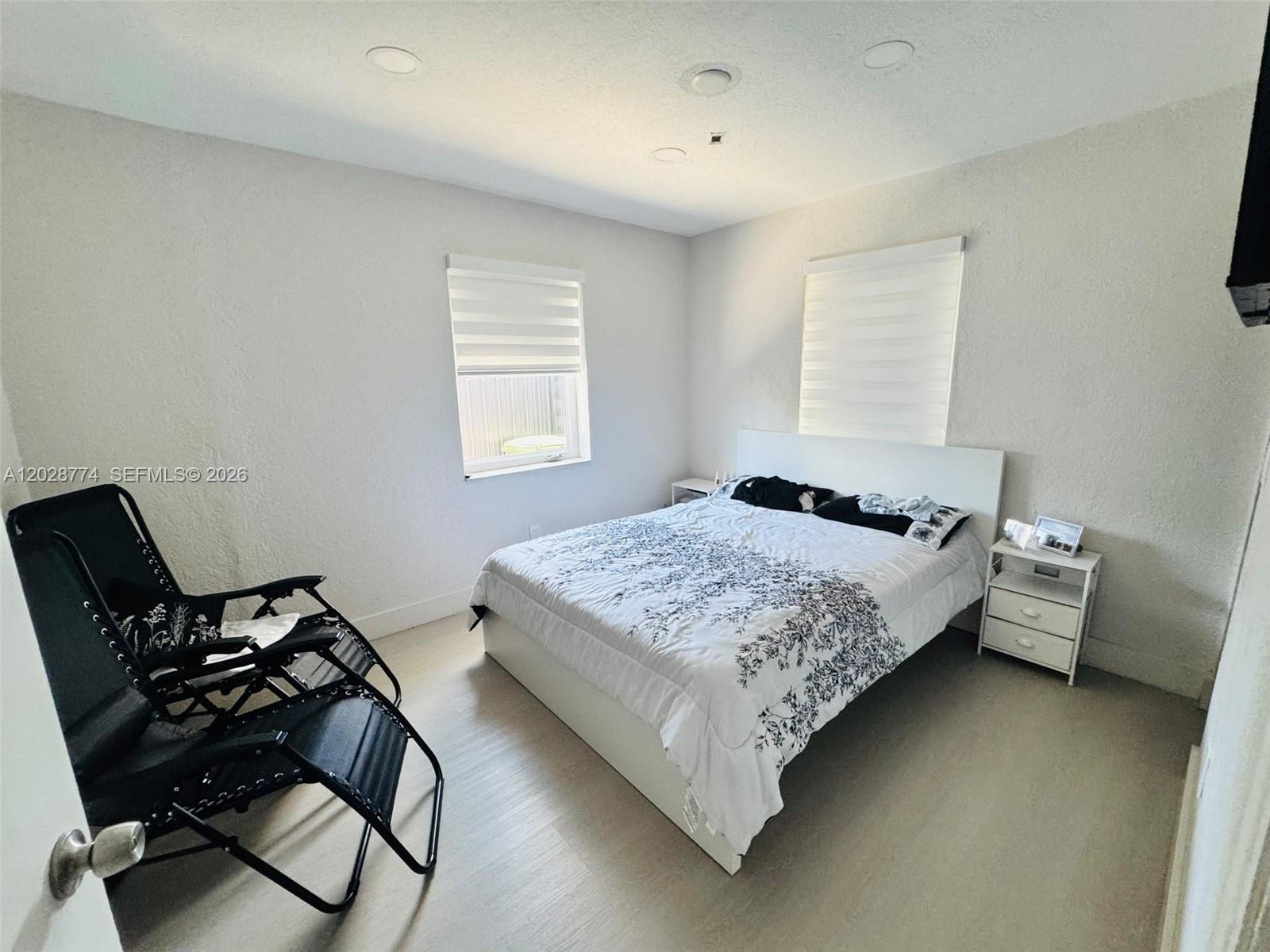 AVOCADO VILLAS - Residential Lease