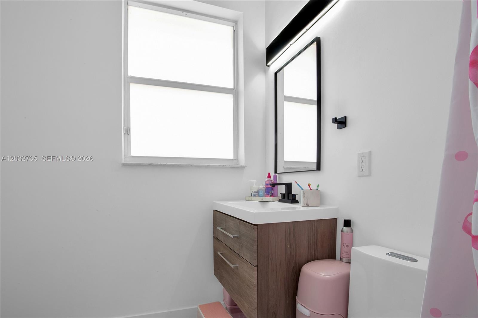 ISLANDS AT DORAL NORTHWES - Residential