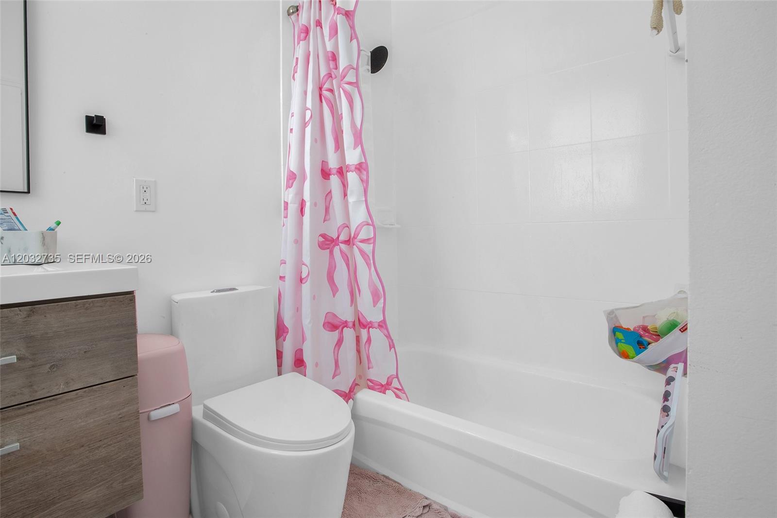 ISLANDS AT DORAL NORTHWES - Residential
