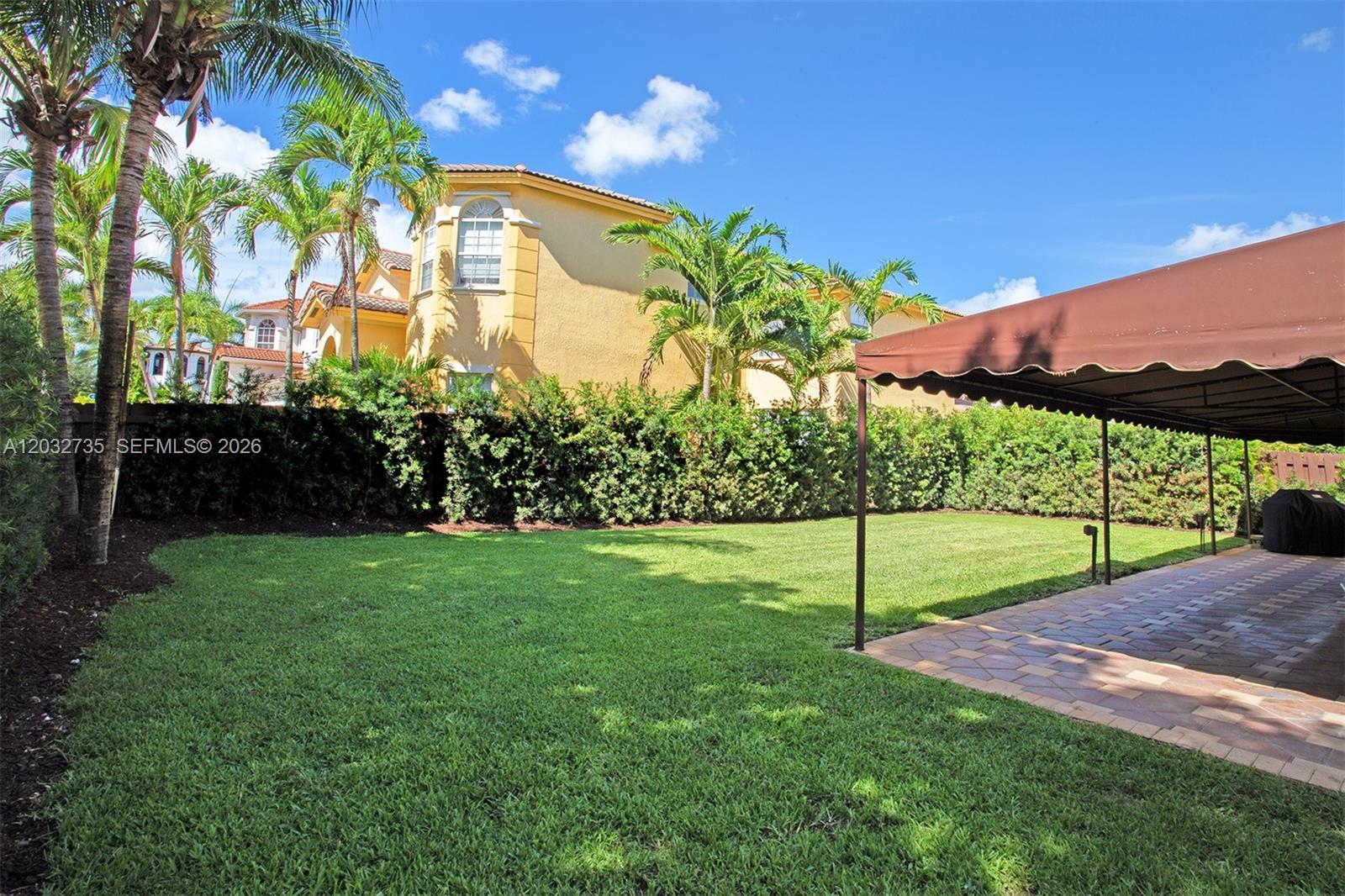 ISLANDS AT DORAL NORTHWES - Residential