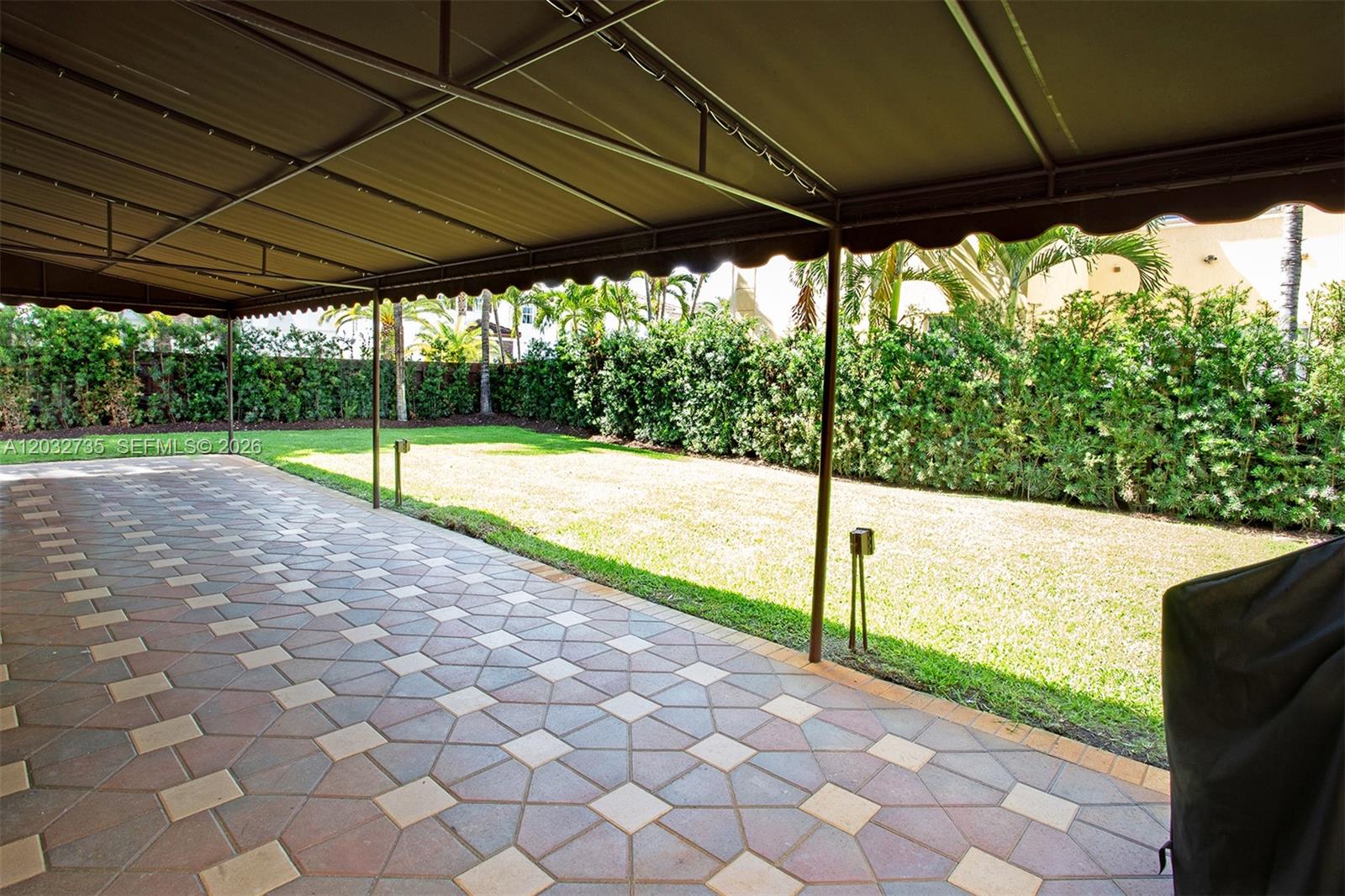 ISLANDS AT DORAL NORTHWES - Residential