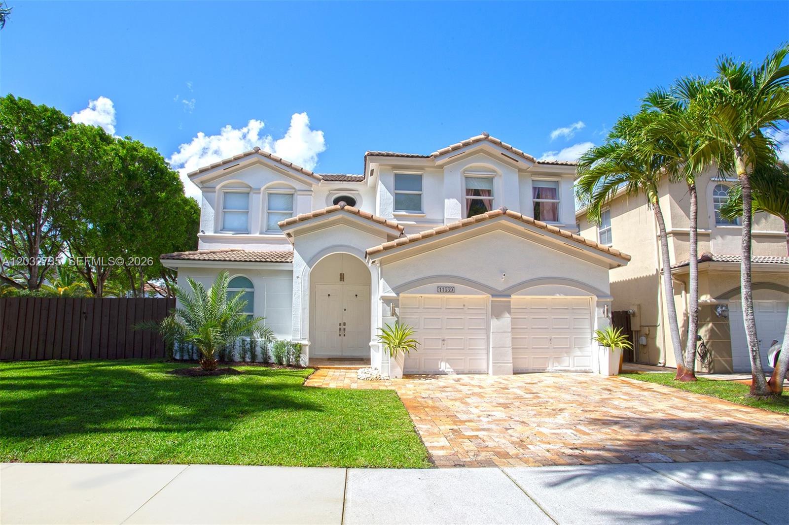 ISLANDS AT DORAL NORTHWES - Residential