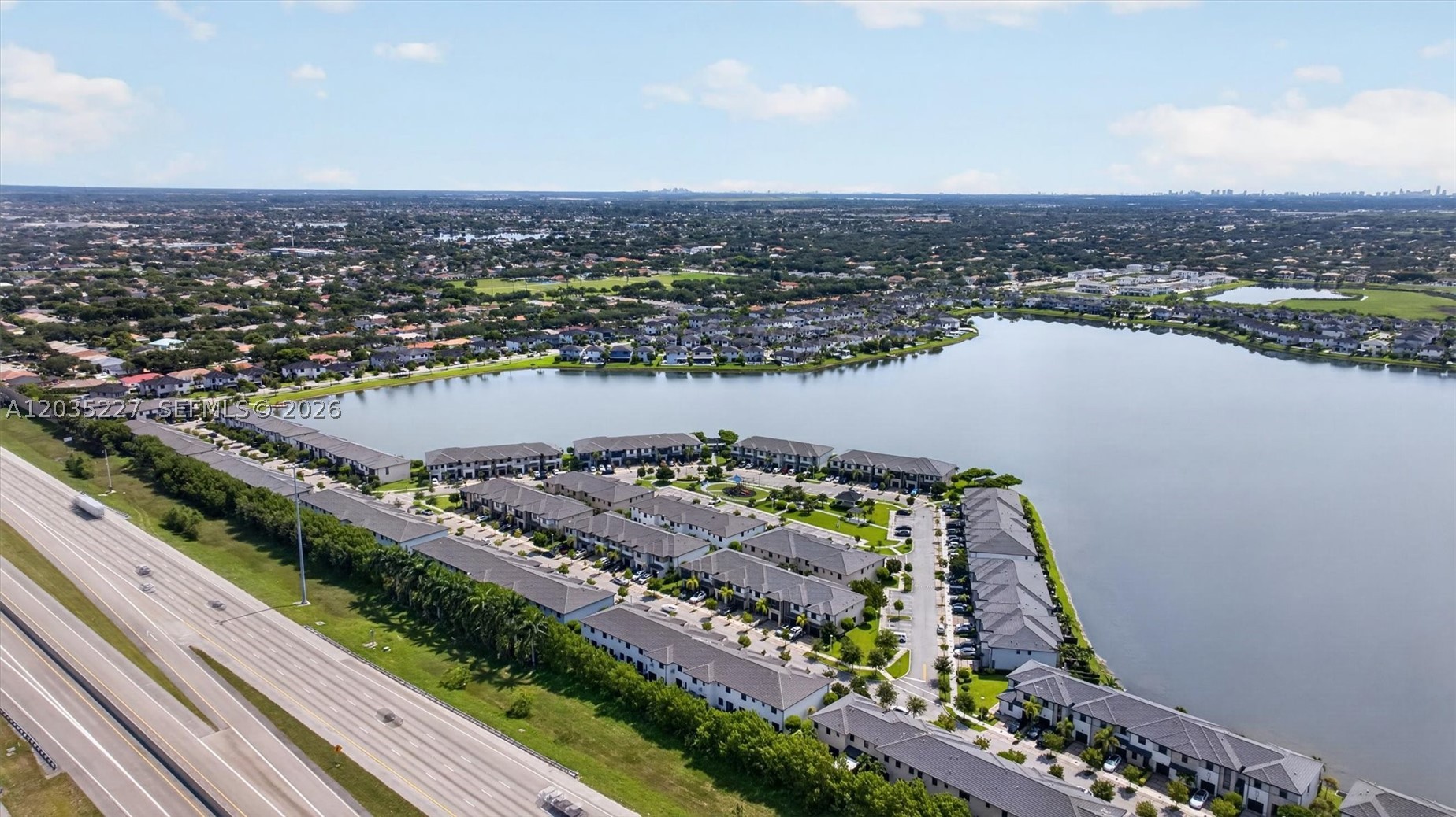 DUNNWOODY LAKE - Residential