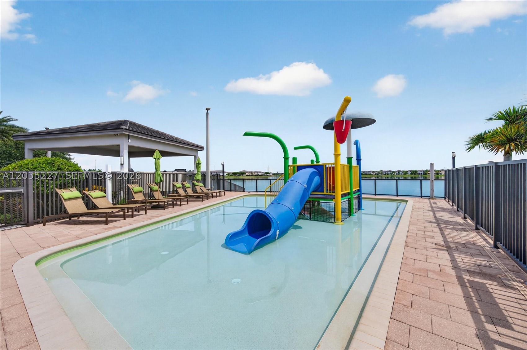 DUNNWOODY LAKE - Residential