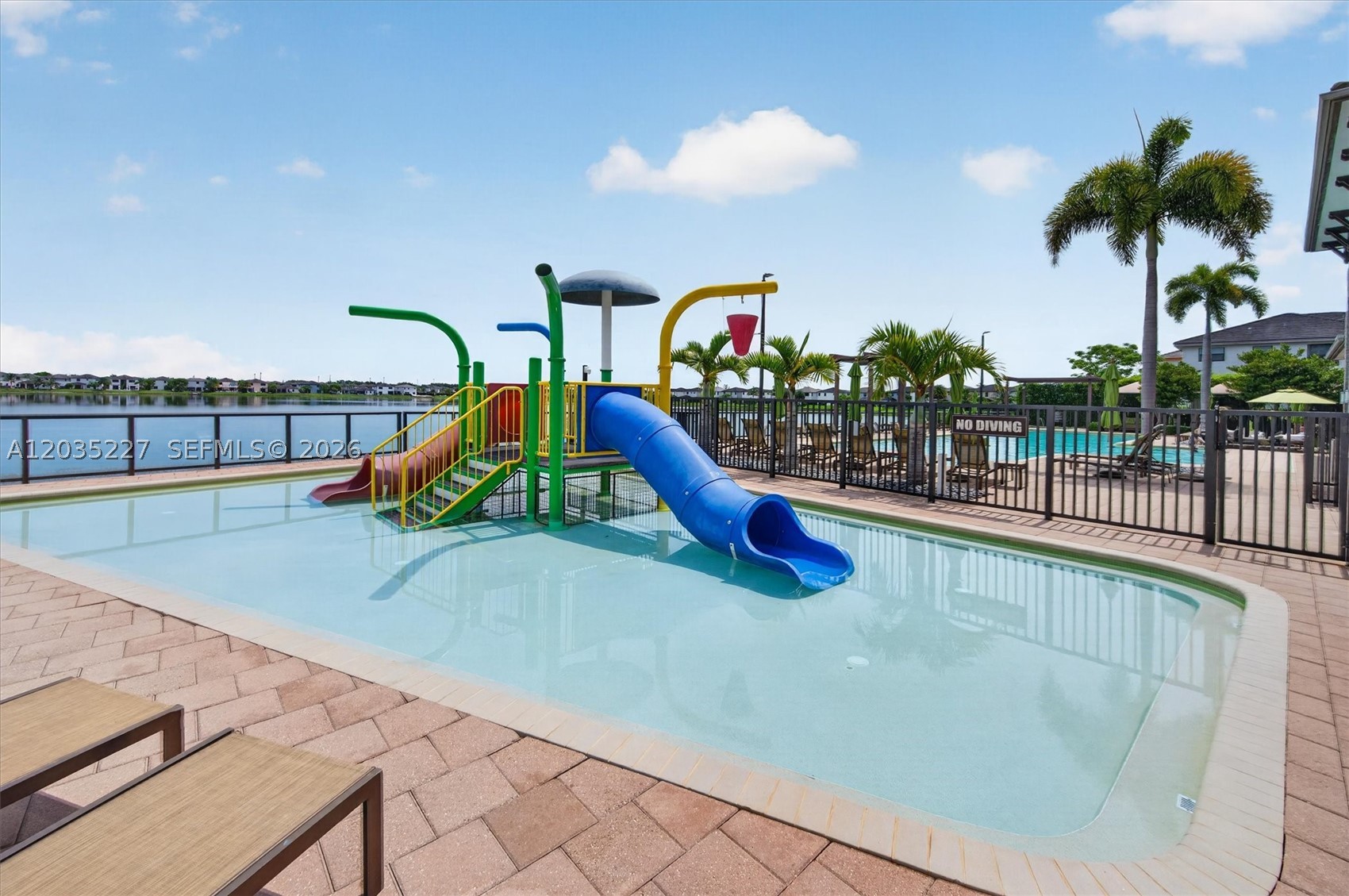 DUNNWOODY LAKE - Residential