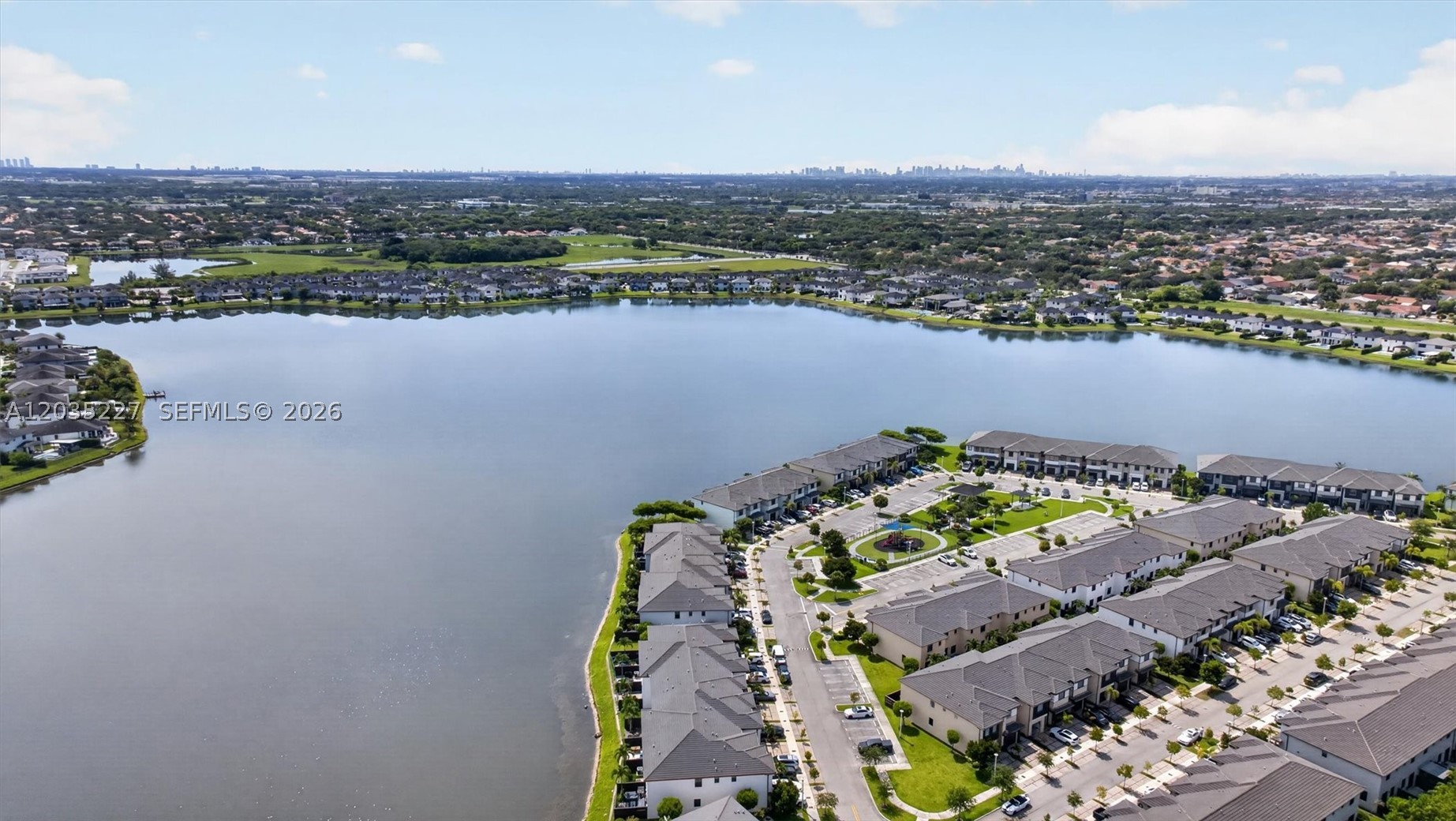 DUNNWOODY LAKE - Residential