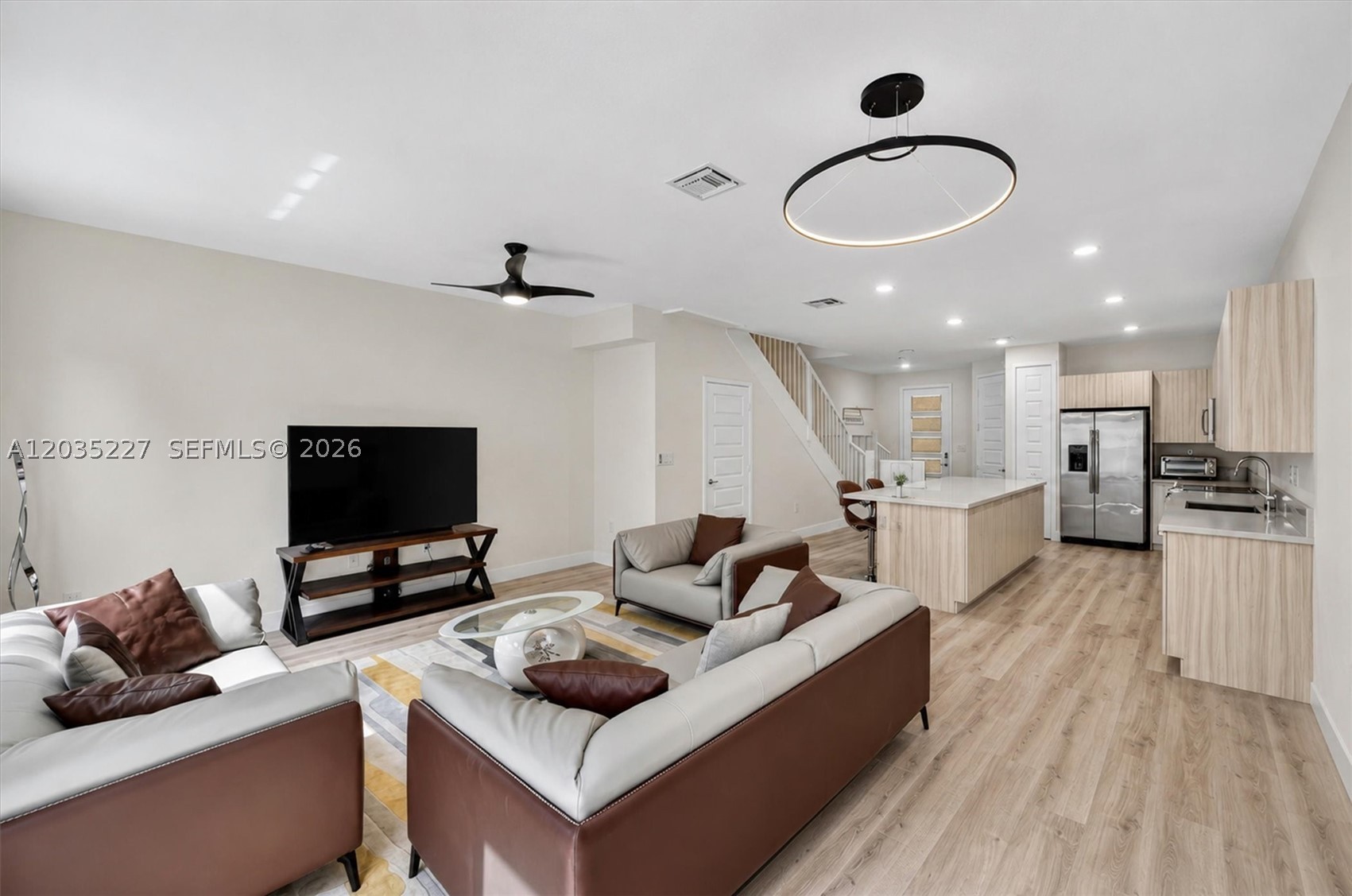 DUNNWOODY LAKE - Residential