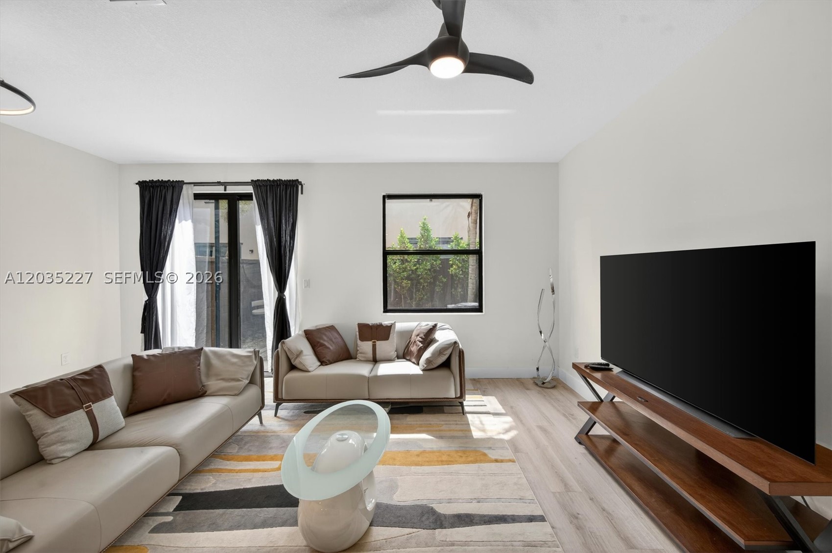 DUNNWOODY LAKE - Residential