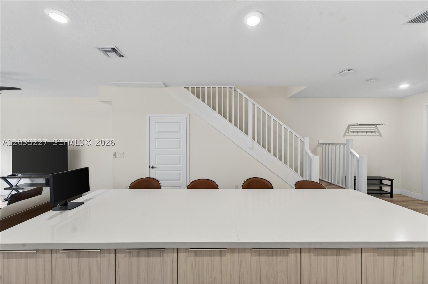 DUNNWOODY LAKE - Residential