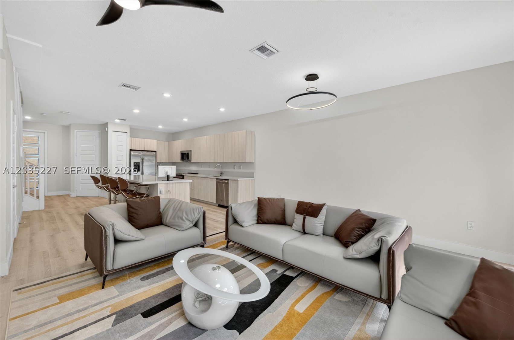 DUNNWOODY LAKE - Residential
