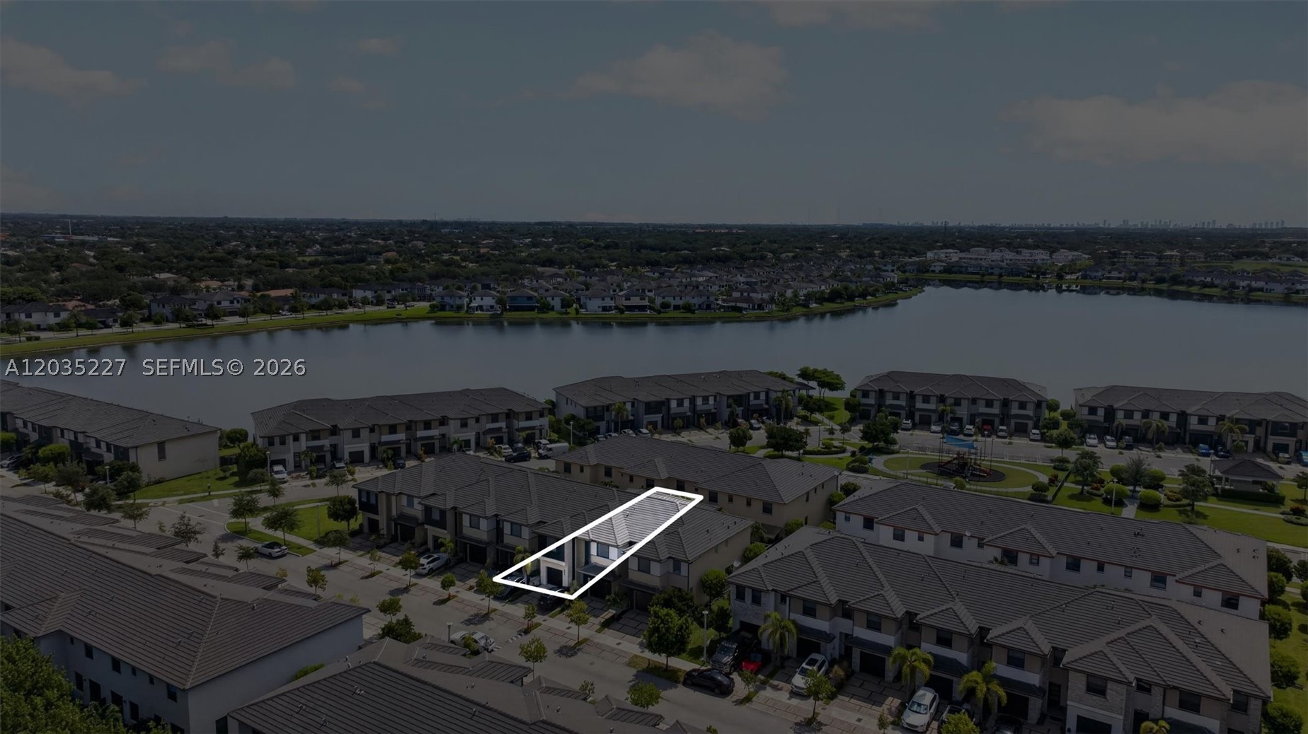 DUNNWOODY LAKE - Residential