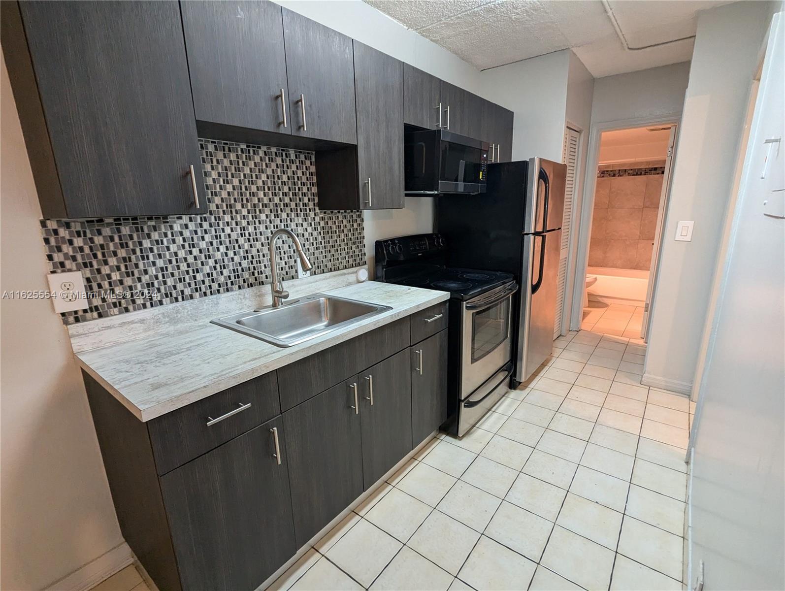 CANAL GROVES CONDO - Residential Lease