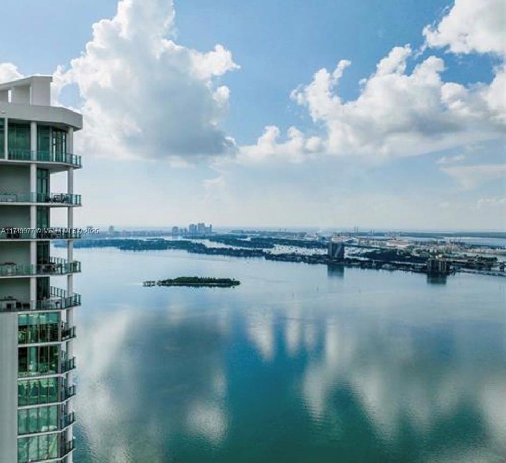 BISCAYNE BEACH CONDO - Residential