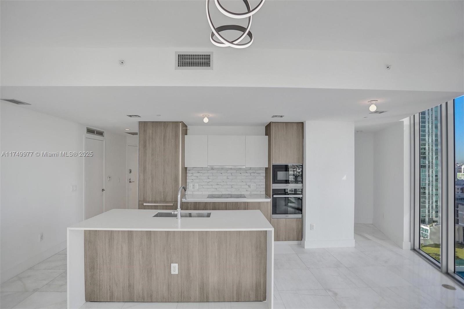 BISCAYNE BEACH CONDO - Residential