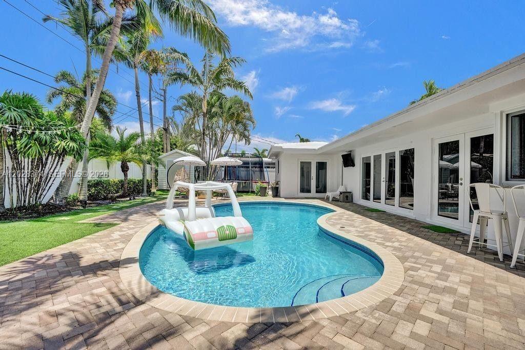 IMPERIAL POINT 5 SEC - Residential Lease