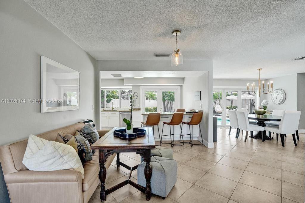 IMPERIAL POINT 5 SEC - Residential Lease
