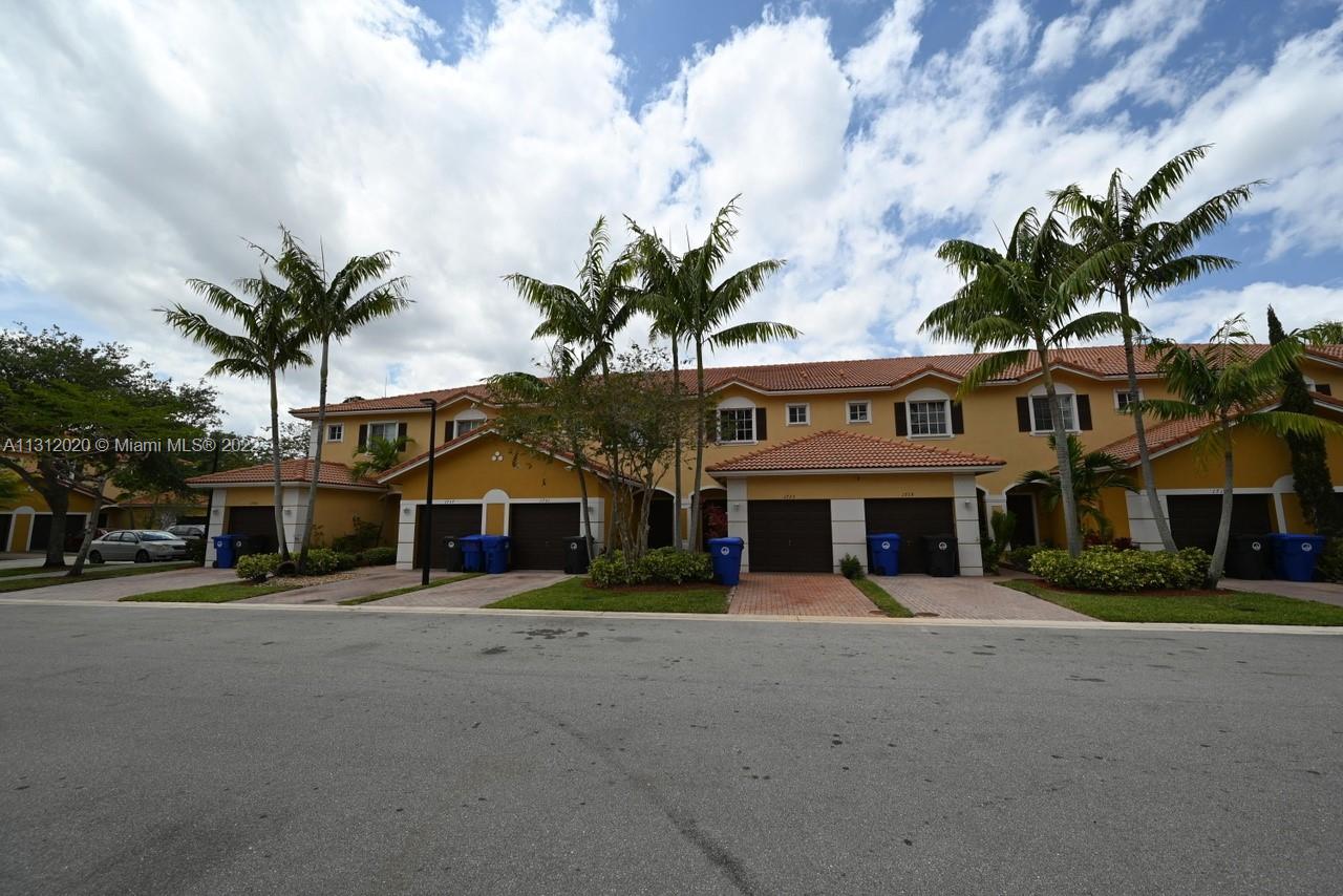 Fabulous Remodeled 2 story townhouse in the best area of North Lauderdale.  This property features 3 bedrooms, 2.5 bathrooms and  garage.   Very quiet and private.   Complex features a community pool.  Ideally located near shops and parks.  Freshly painted.  Stainless steel appliances.   Upgrade kitchen.  Marble on the first floor.  Laminate wood on the second floor.   Large dual closets in the main room.   New fans, blinds, etc. etc.
Easy to see.  Fast approval!