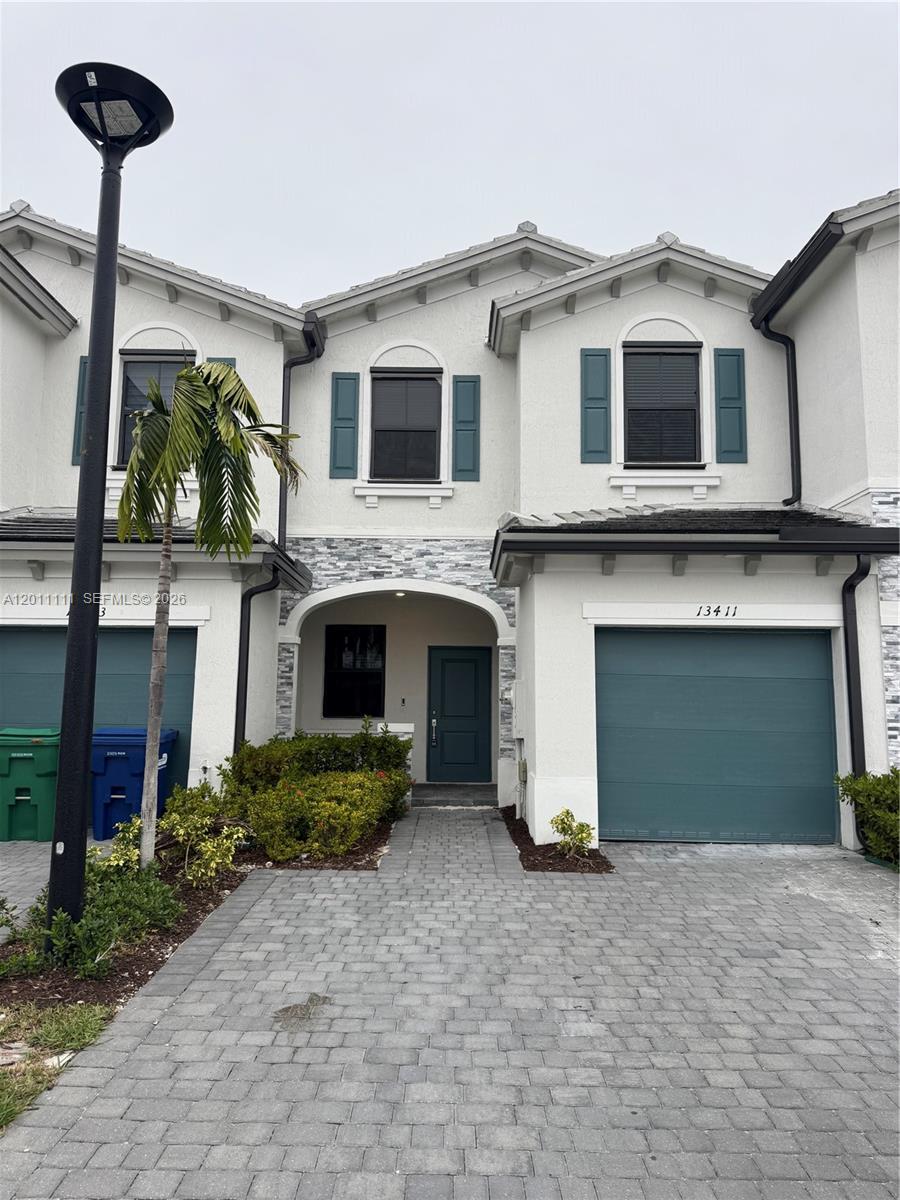 PINE ISLE - Residential