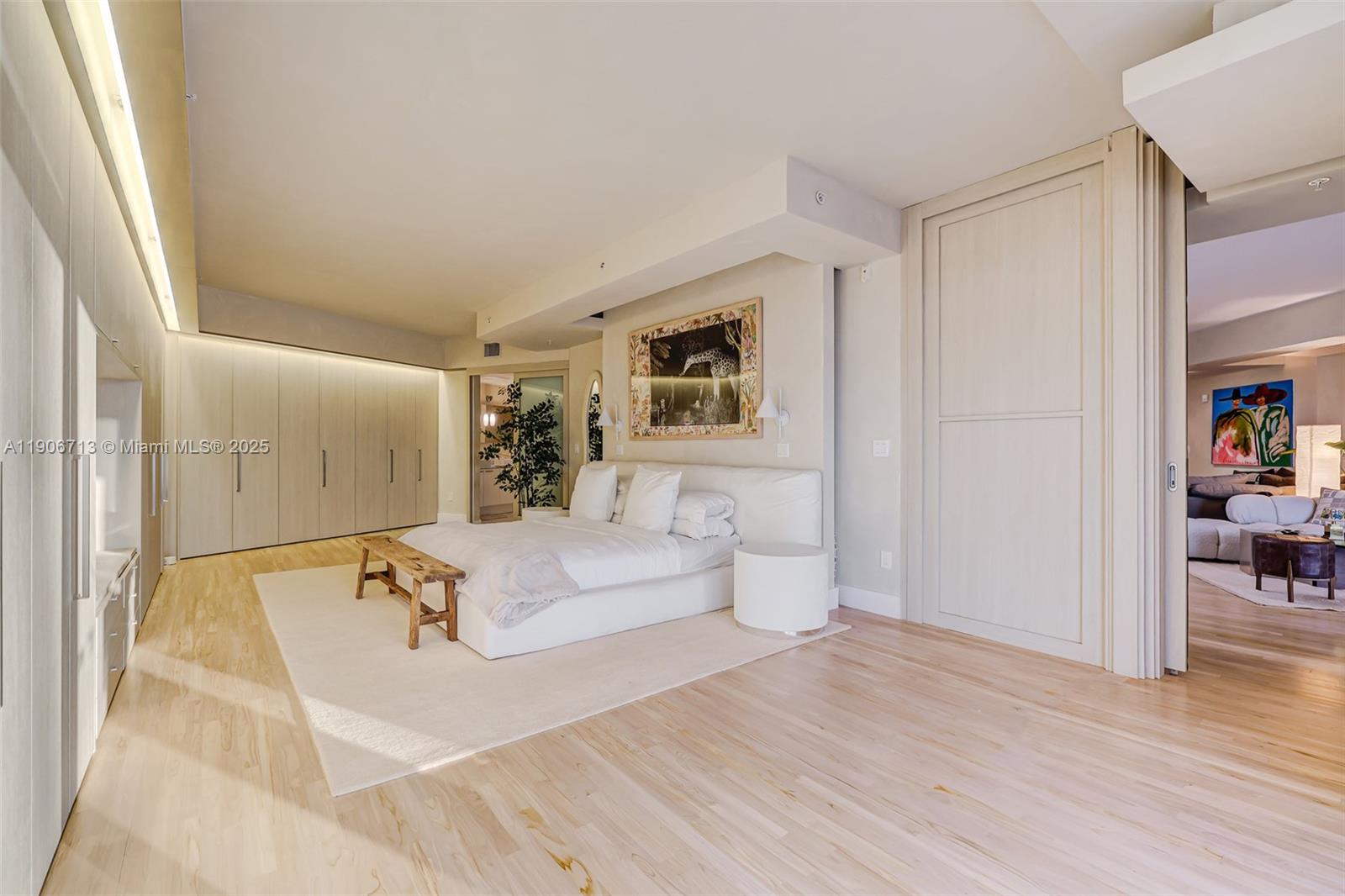 THE MERIDIAN CONDO - Residential