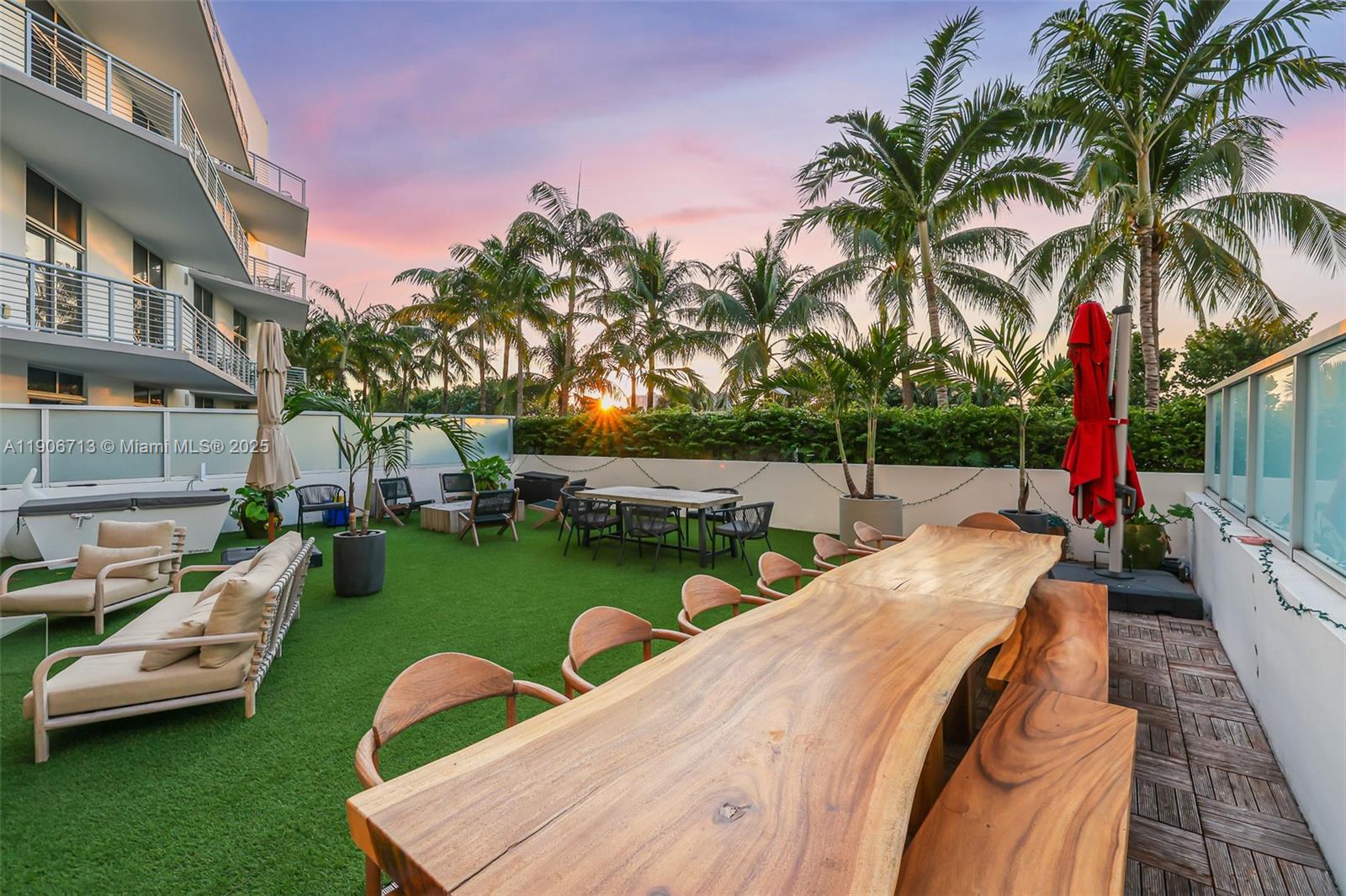 THE MERIDIAN CONDO - Residential