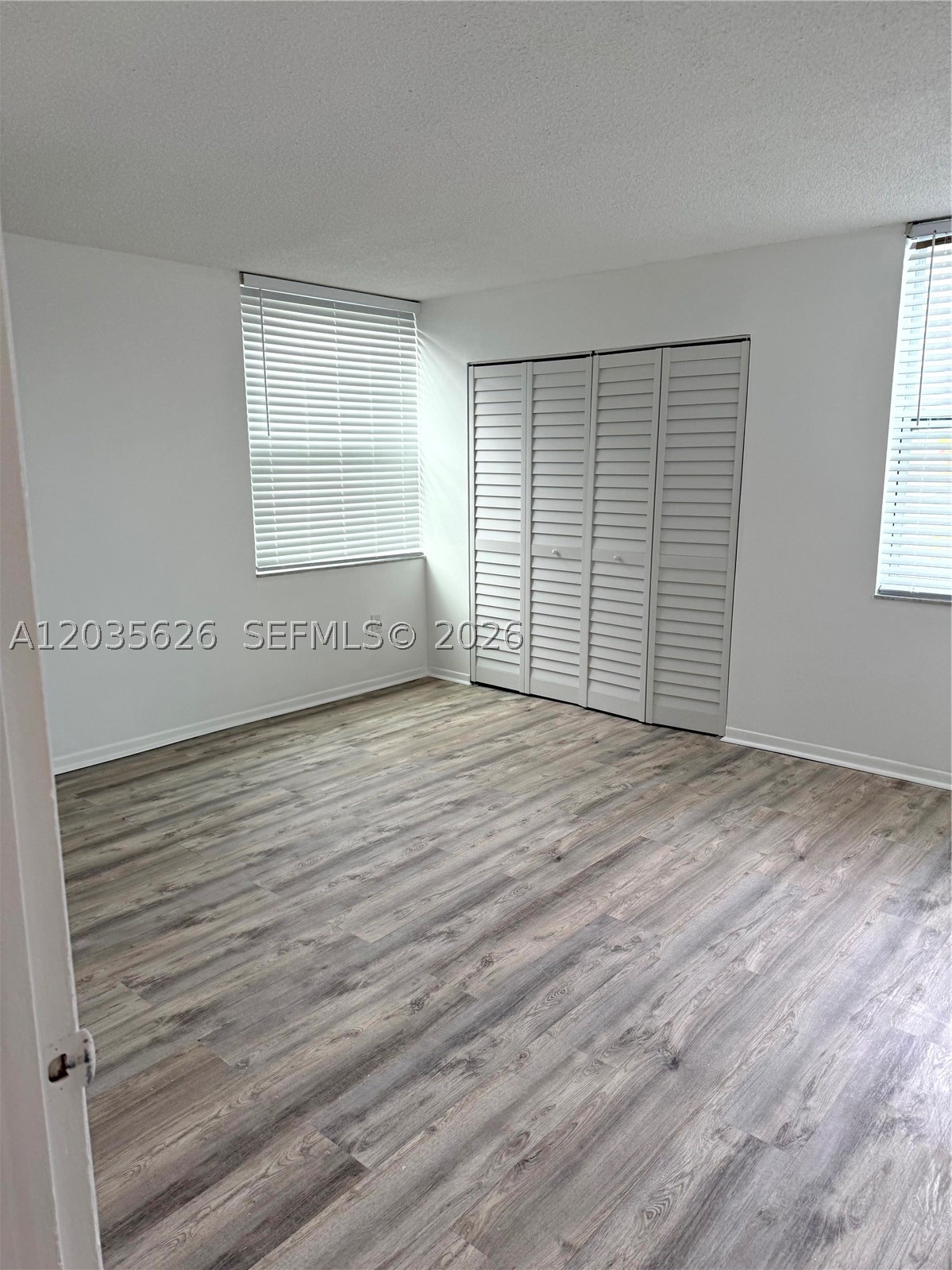 SANDALWOOD CONDO APTS - Residential Lease