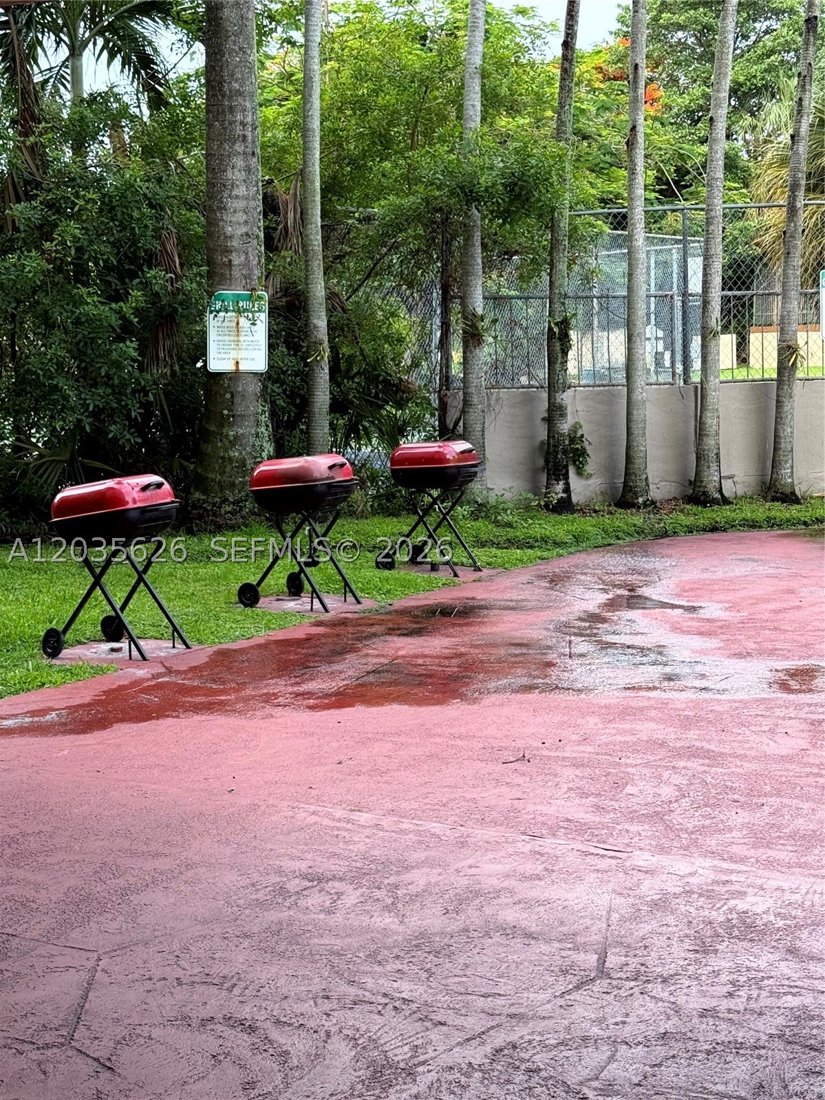 SANDALWOOD CONDO APTS - Residential Lease