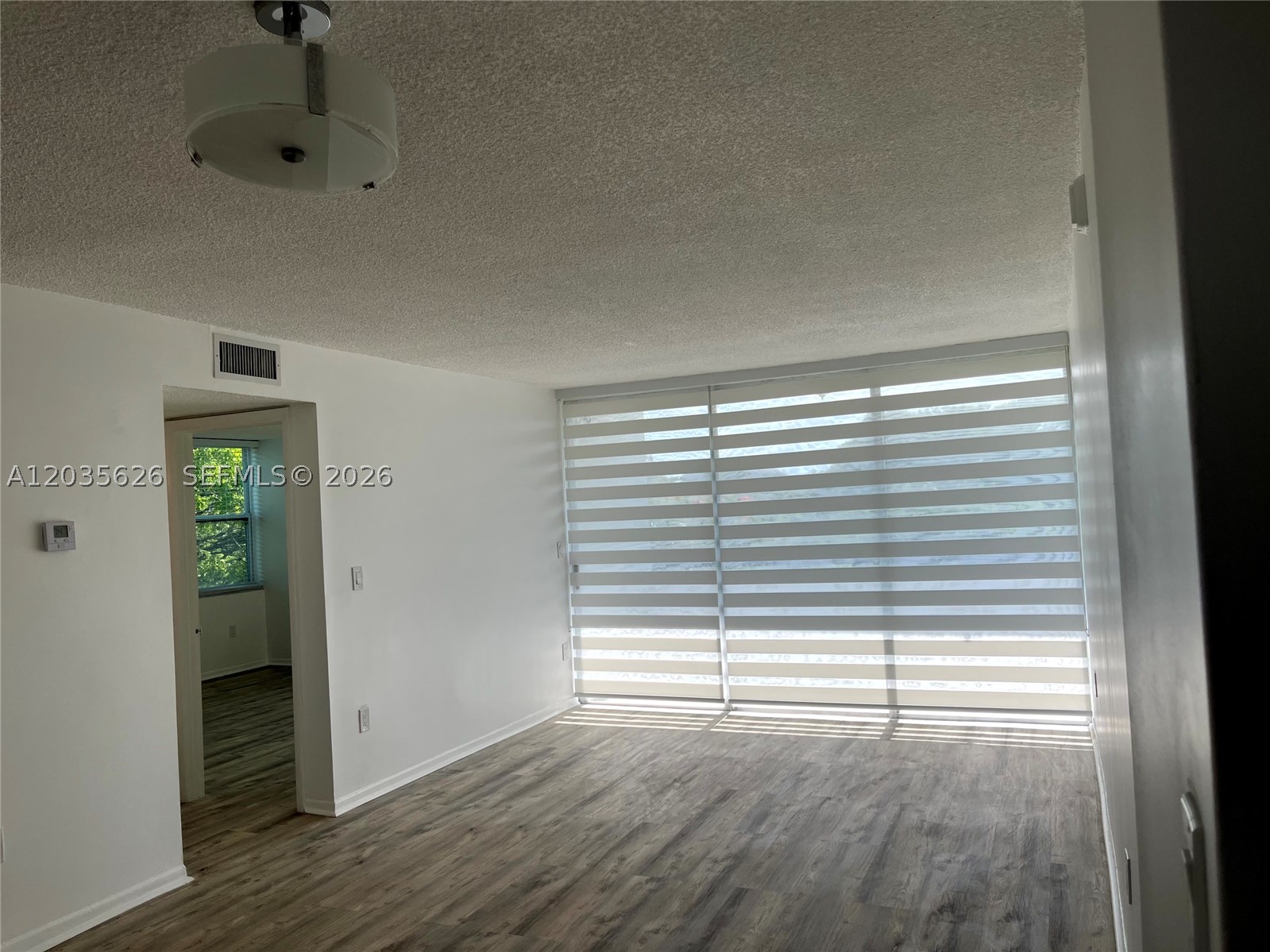 SANDALWOOD CONDO APTS - Residential Lease