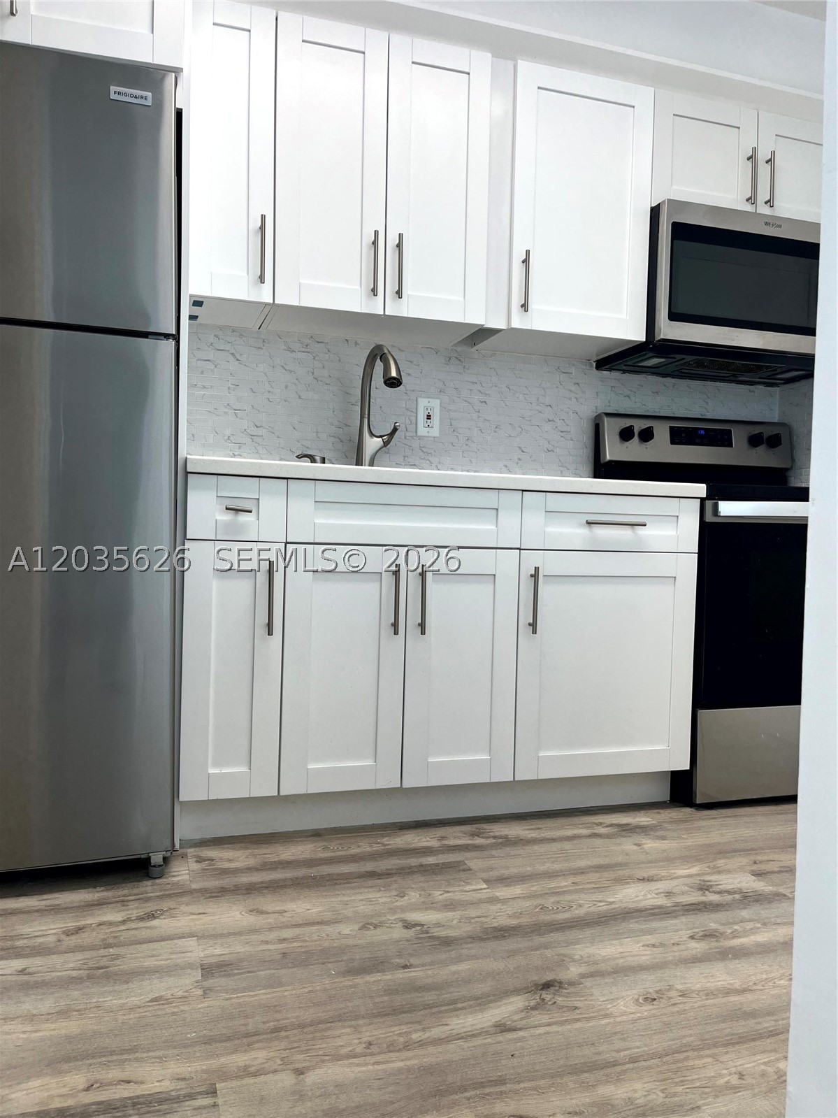 SANDALWOOD CONDO APTS - Residential Lease