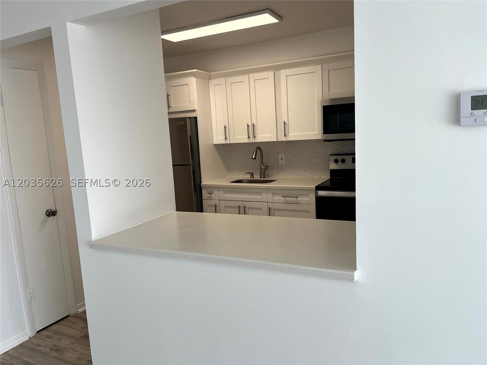 SANDALWOOD CONDO APTS - Residential Lease