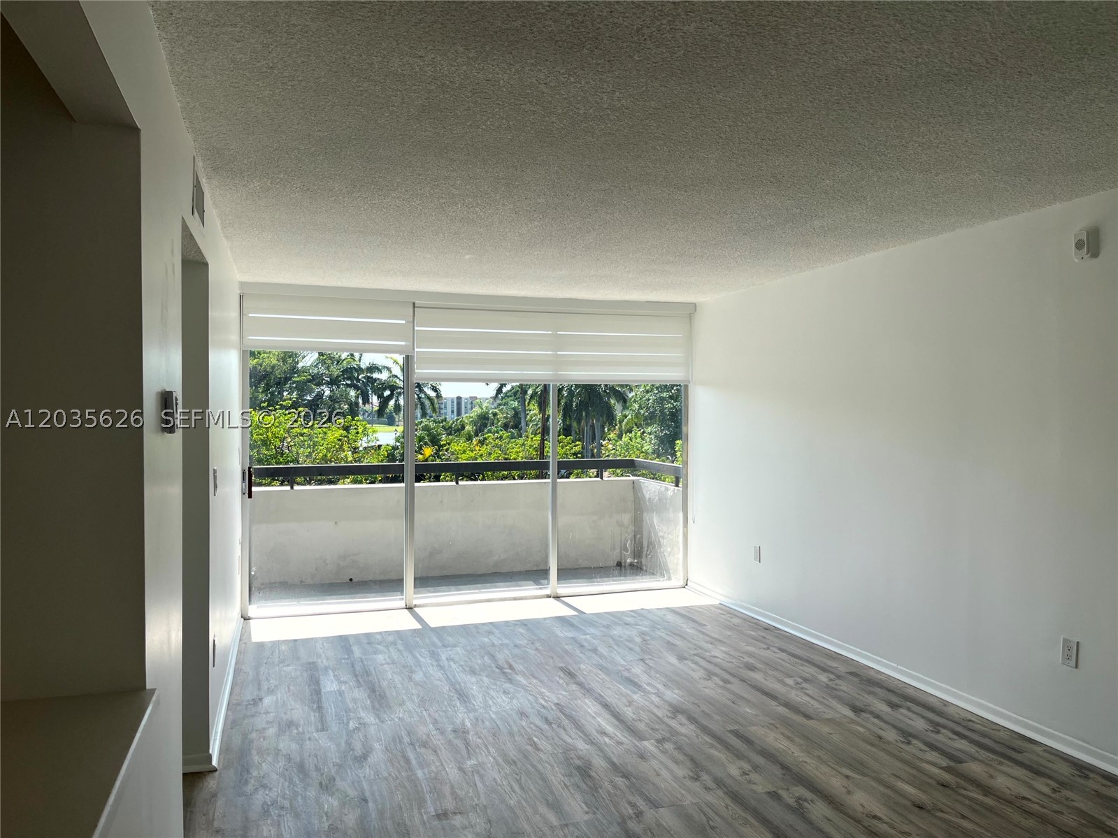 SANDALWOOD CONDO APTS - Residential Lease