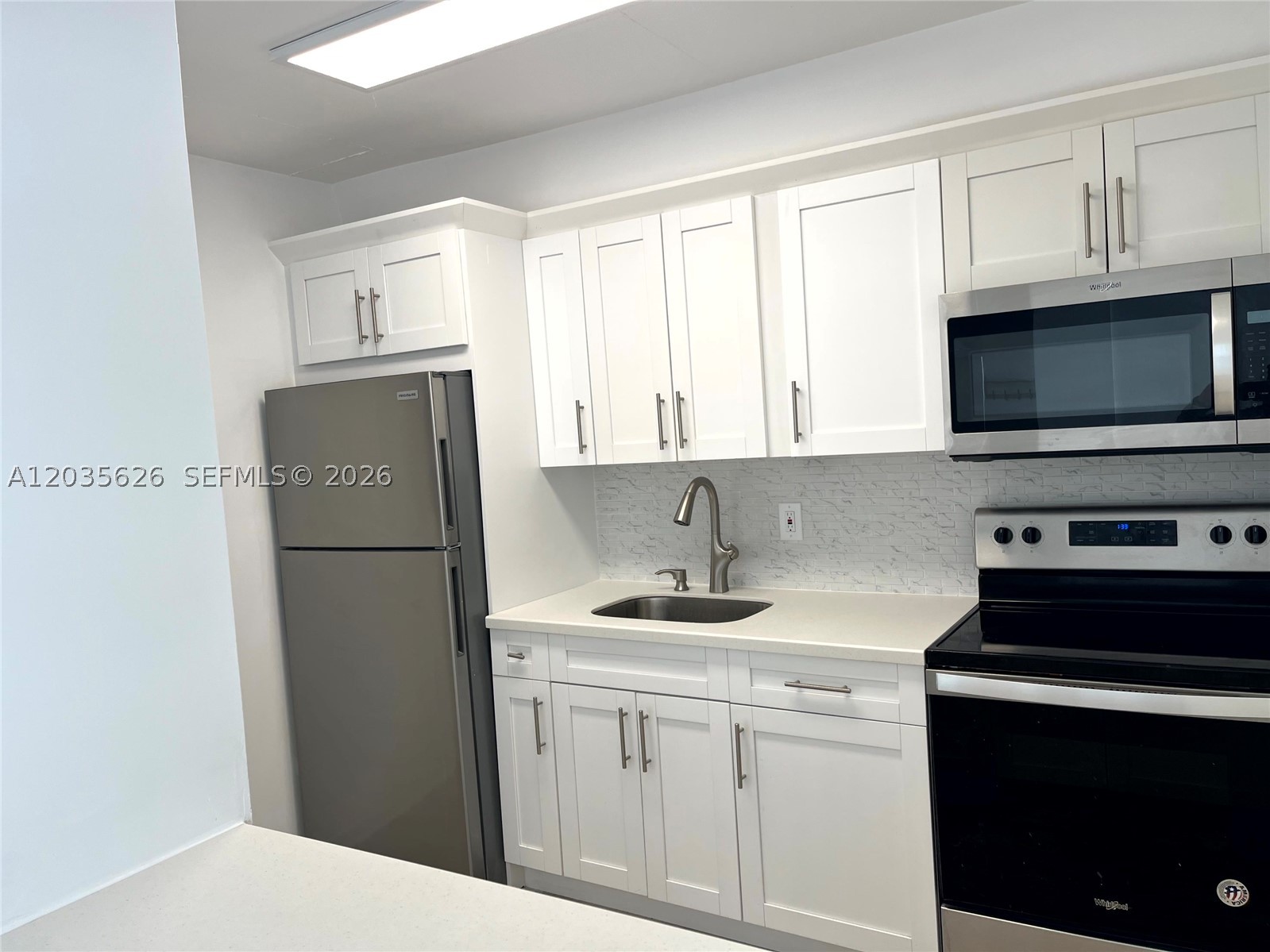 SANDALWOOD CONDO APTS - Residential Lease