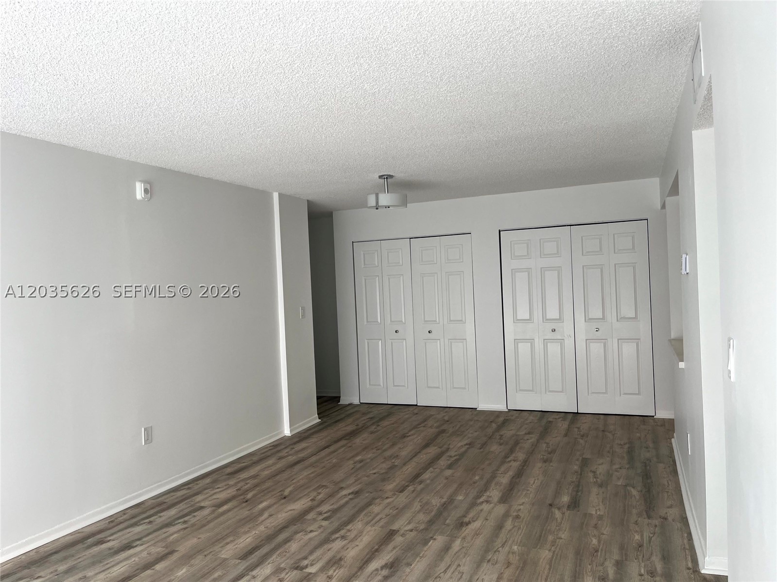 SANDALWOOD CONDO APTS - Residential Lease