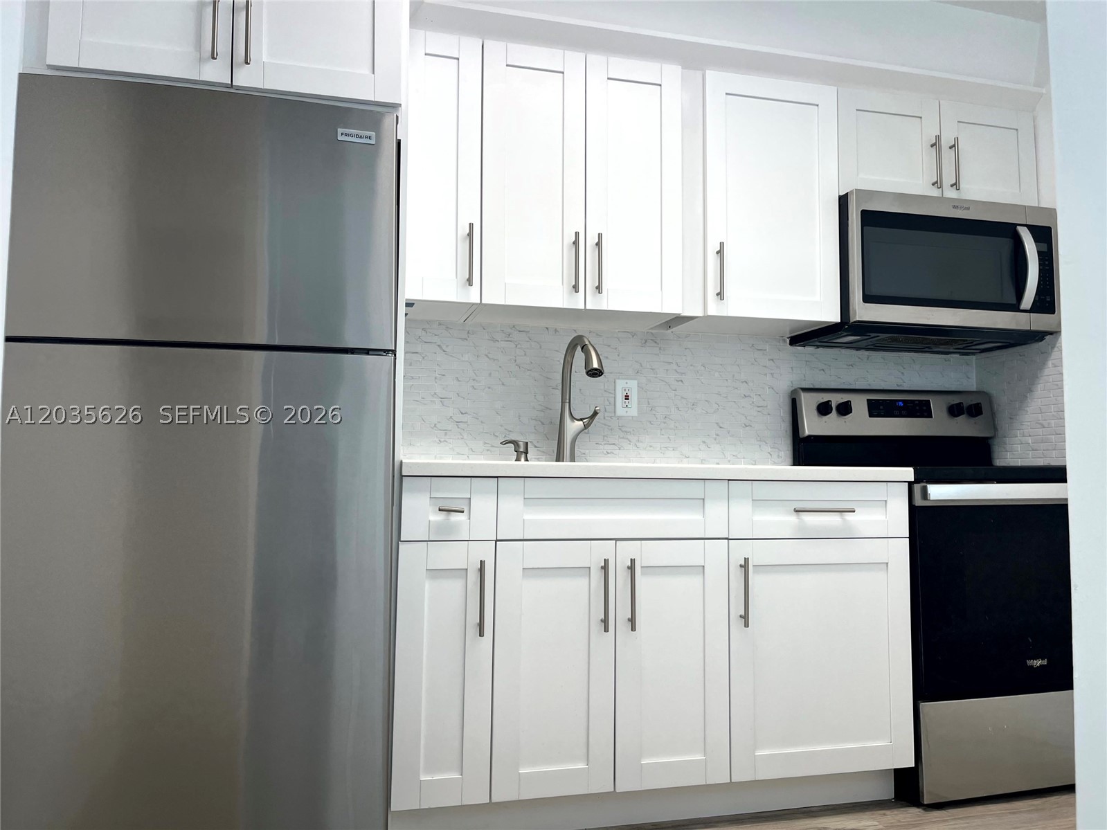 SANDALWOOD CONDO APTS - Residential Lease