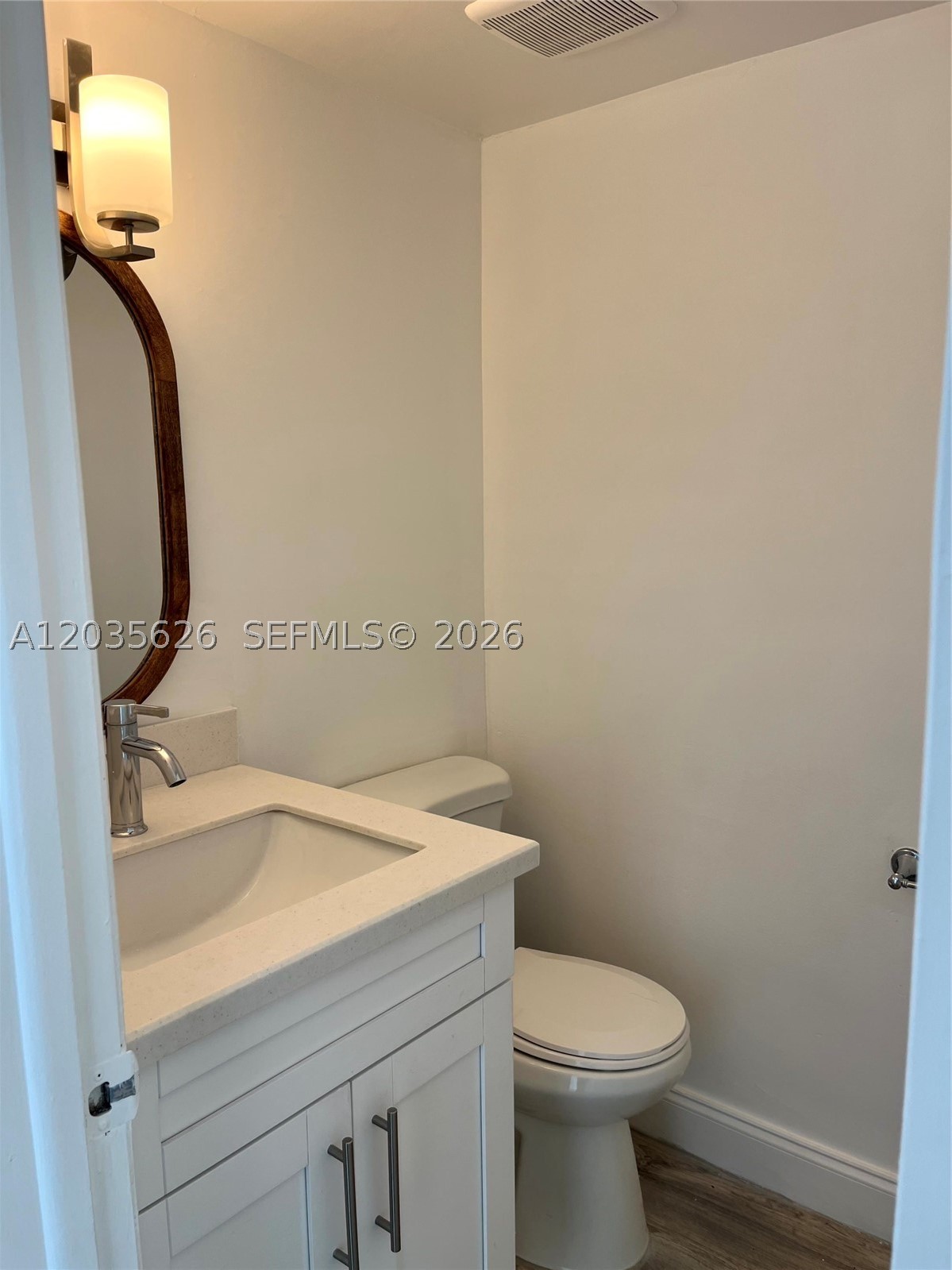 SANDALWOOD CONDO APTS - Residential Lease