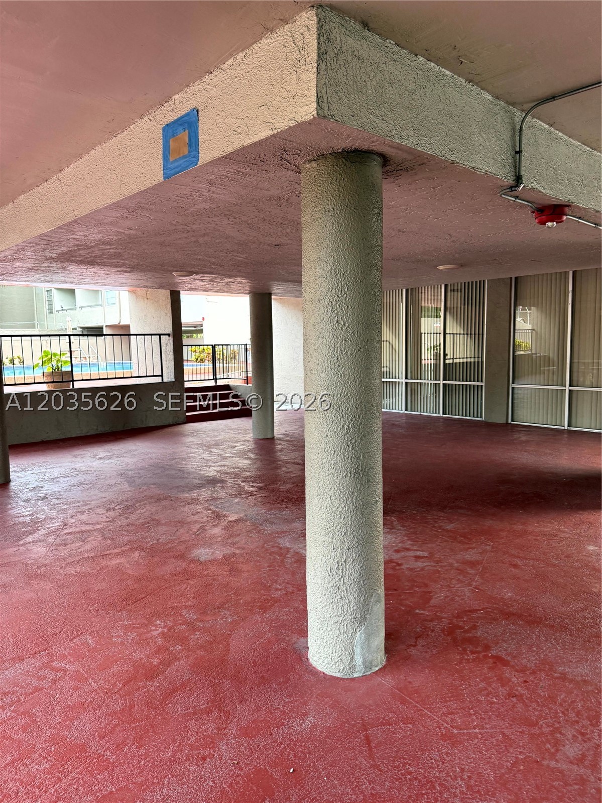 SANDALWOOD CONDO APTS - Residential Lease