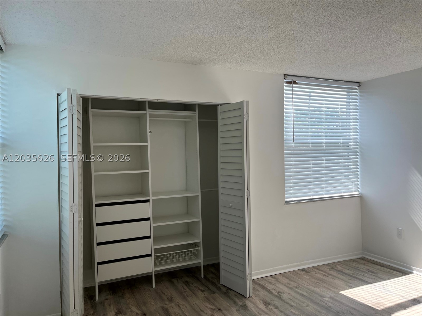 SANDALWOOD CONDO APTS - Residential Lease