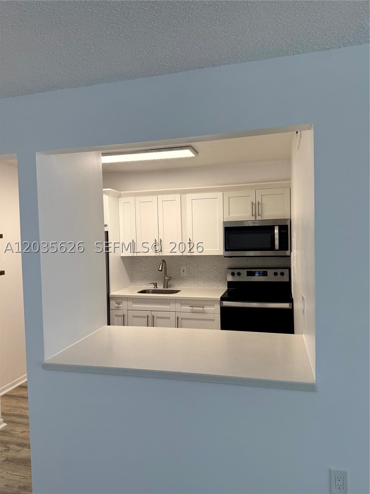 SANDALWOOD CONDO APTS - Residential Lease